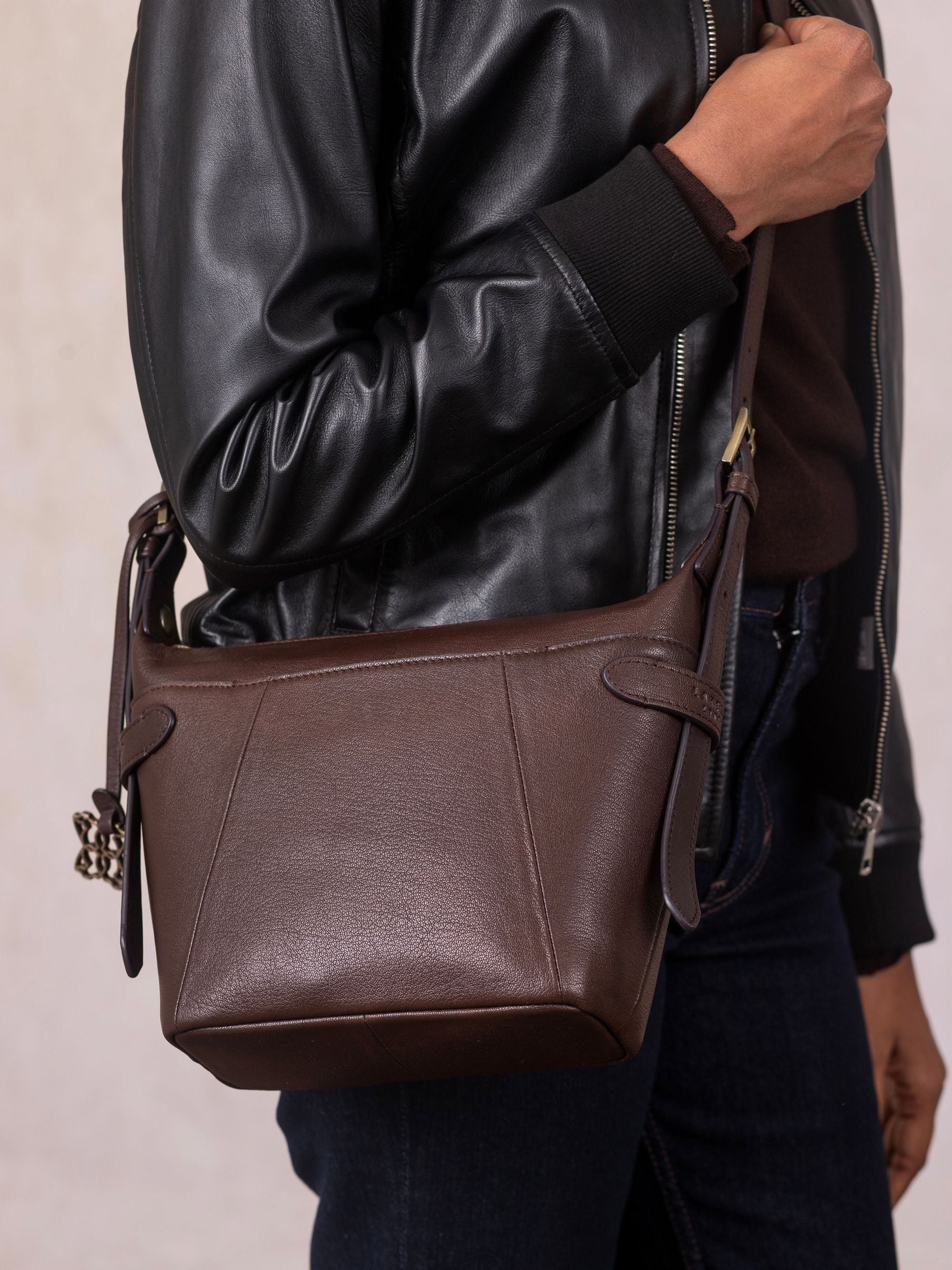 Lakeland Leather Newby cross-body bag light brown, imported from the UK
