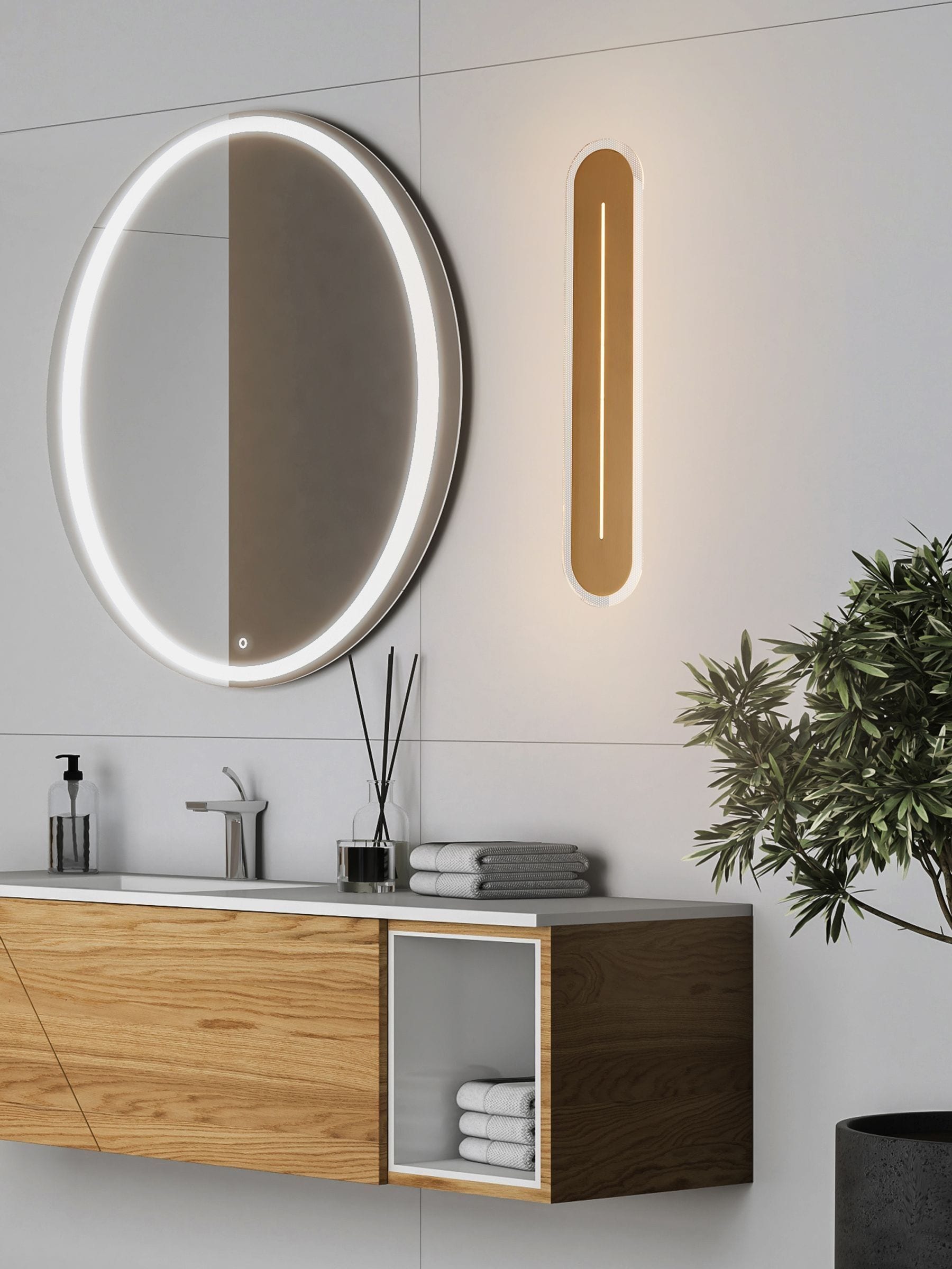 Searchlight Brass Mull LED wall light 42cm - British product