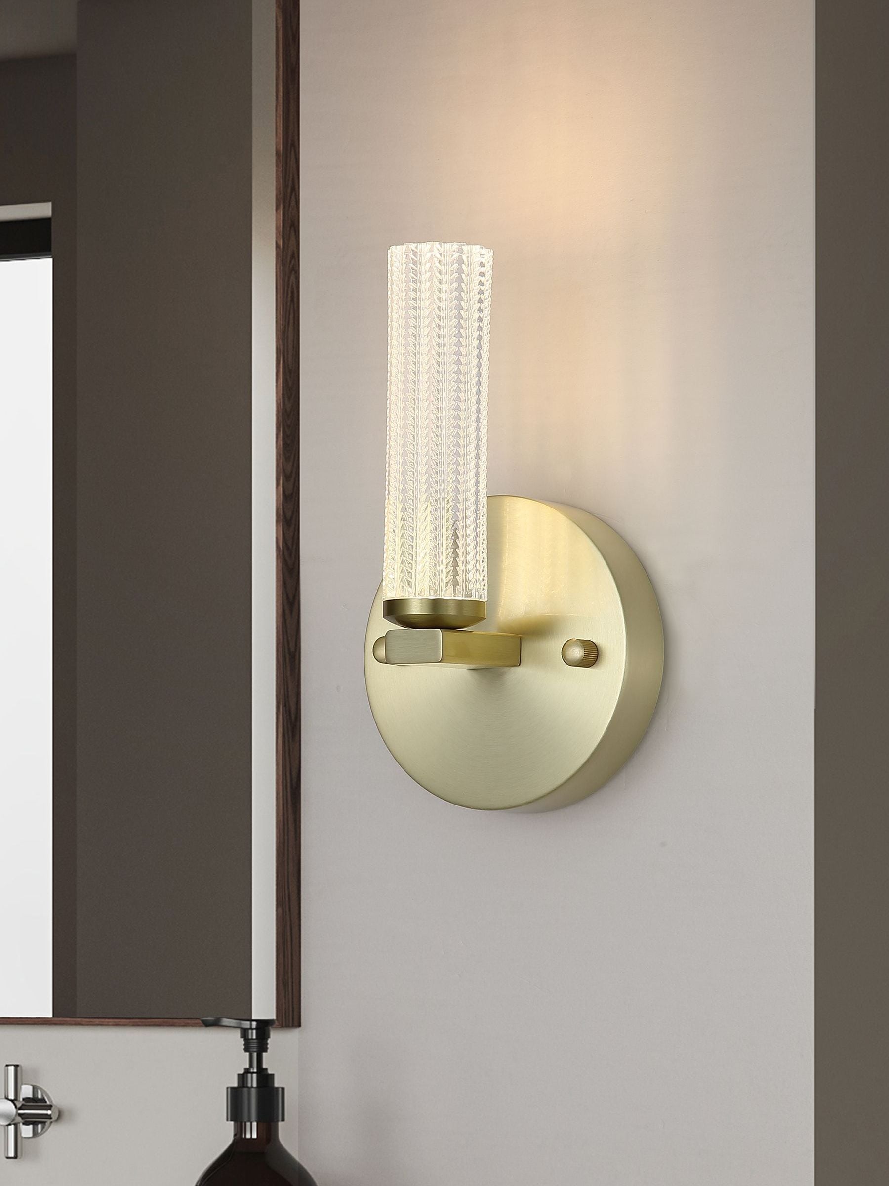 Searchlight Brass Della LED wall light, UK version