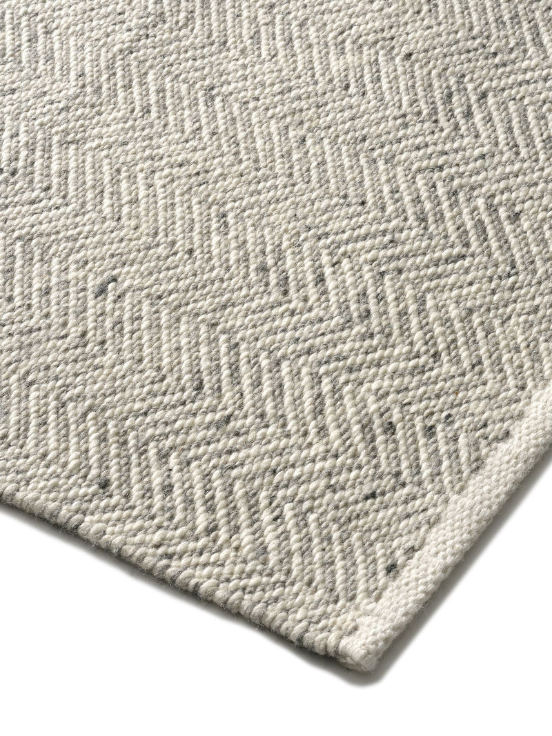 Cotswold Company grey Milton wool rug herringbone design (British brand)