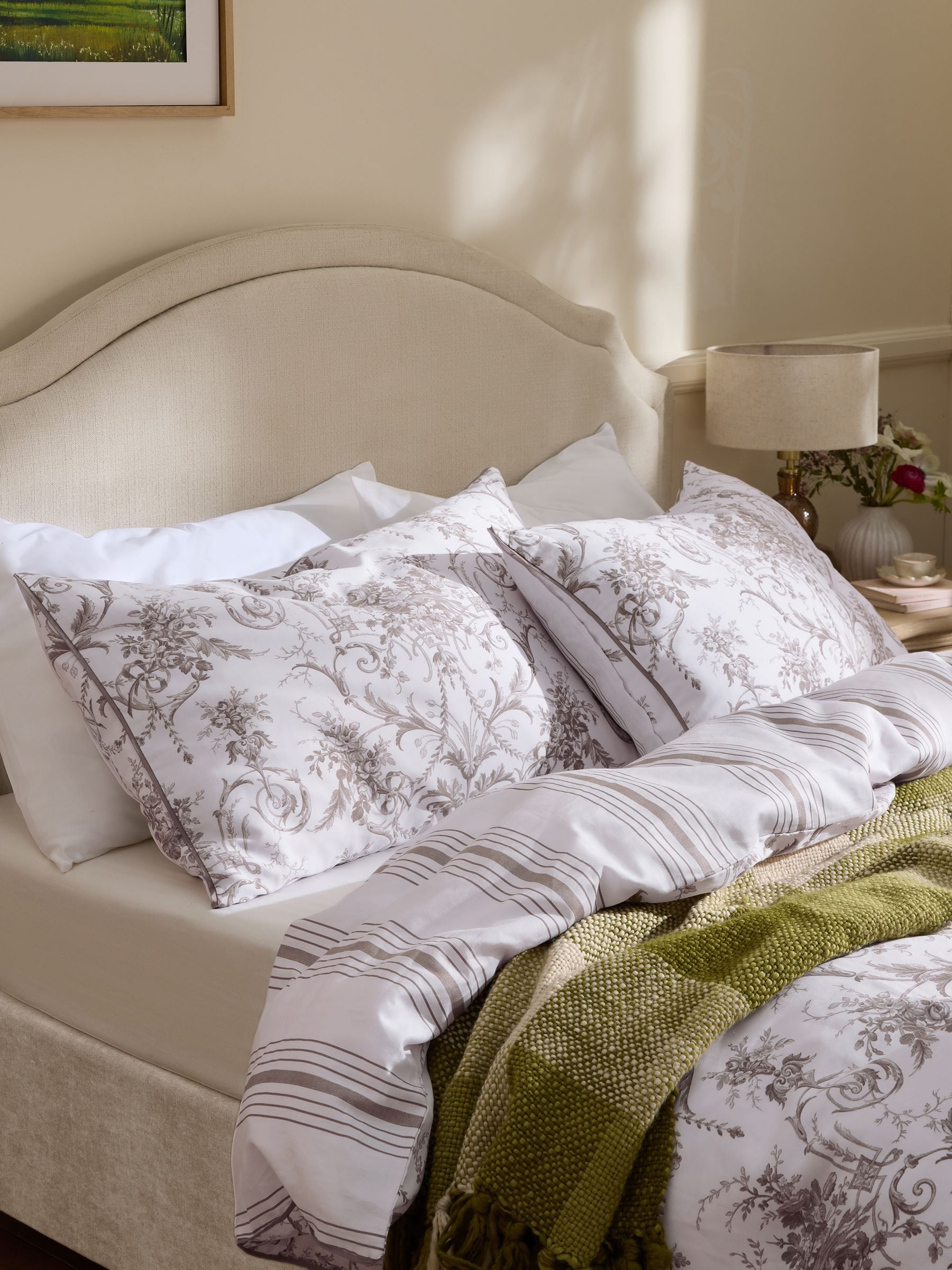 Laura Ashley Set of 2 Chocolate Truffle Tuileries 200 Thread Count Cotton Sateen Pillowcases Set
