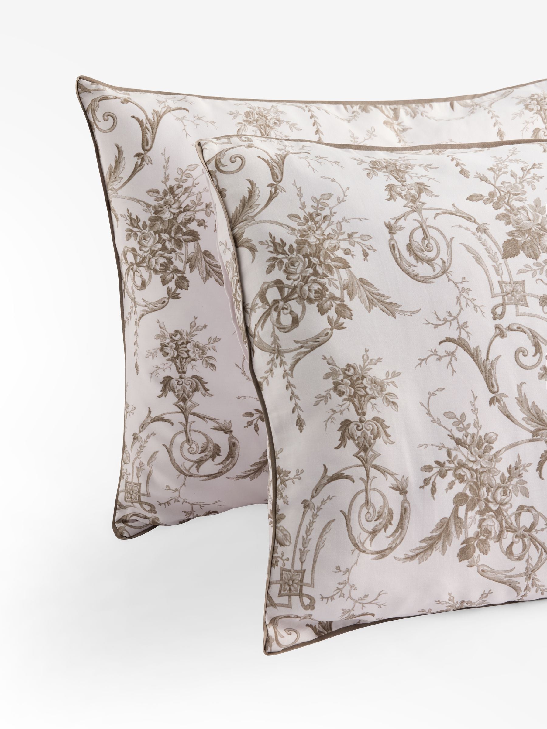 Laura Ashley Set of 2 Chocolate Truffle Tuileries 200 Thread Count Cotton Sateen Pillowcases Set