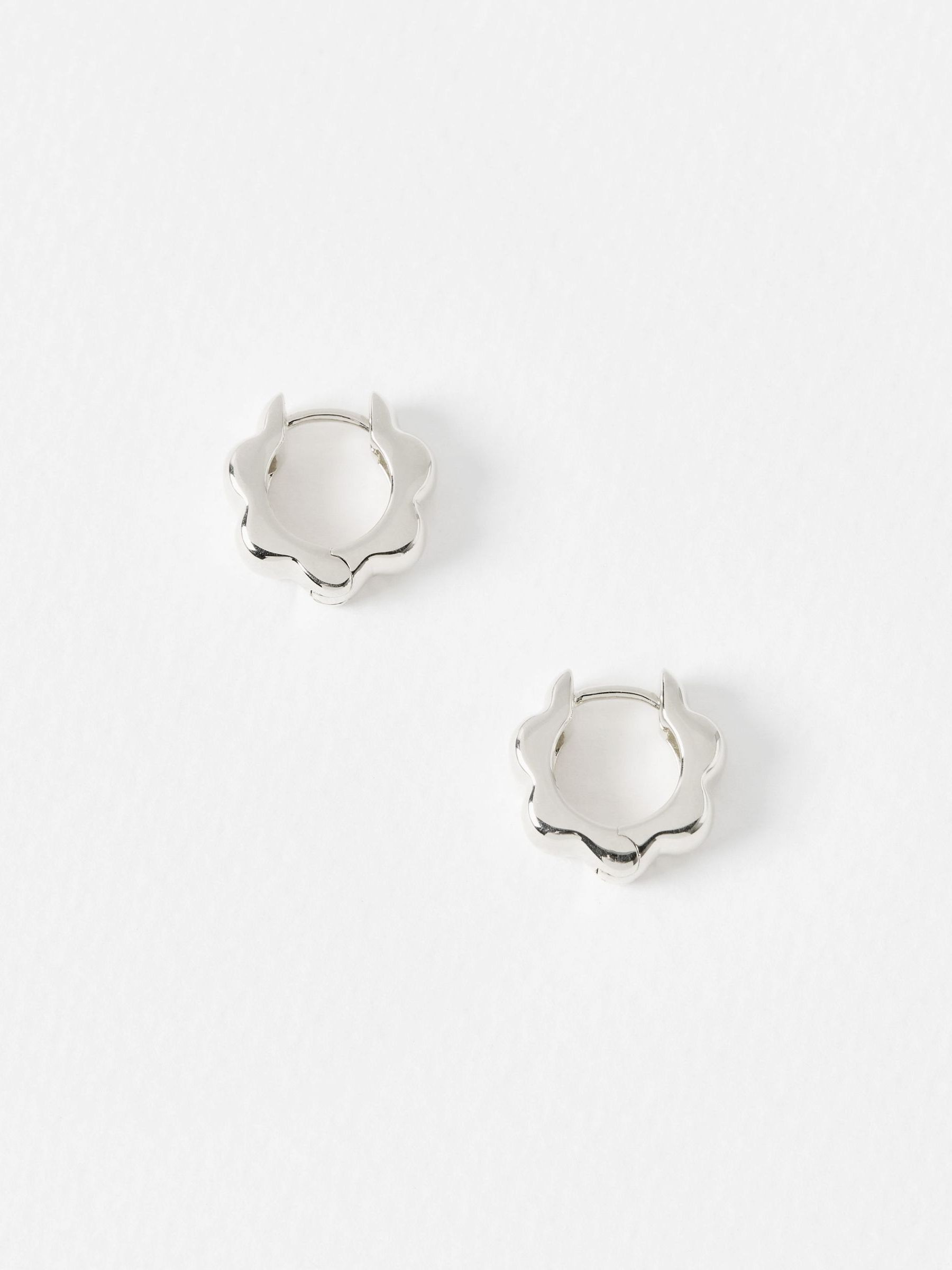 Oliver Bonas sterling silver scalloped flower clicker hoop earrings, UK version