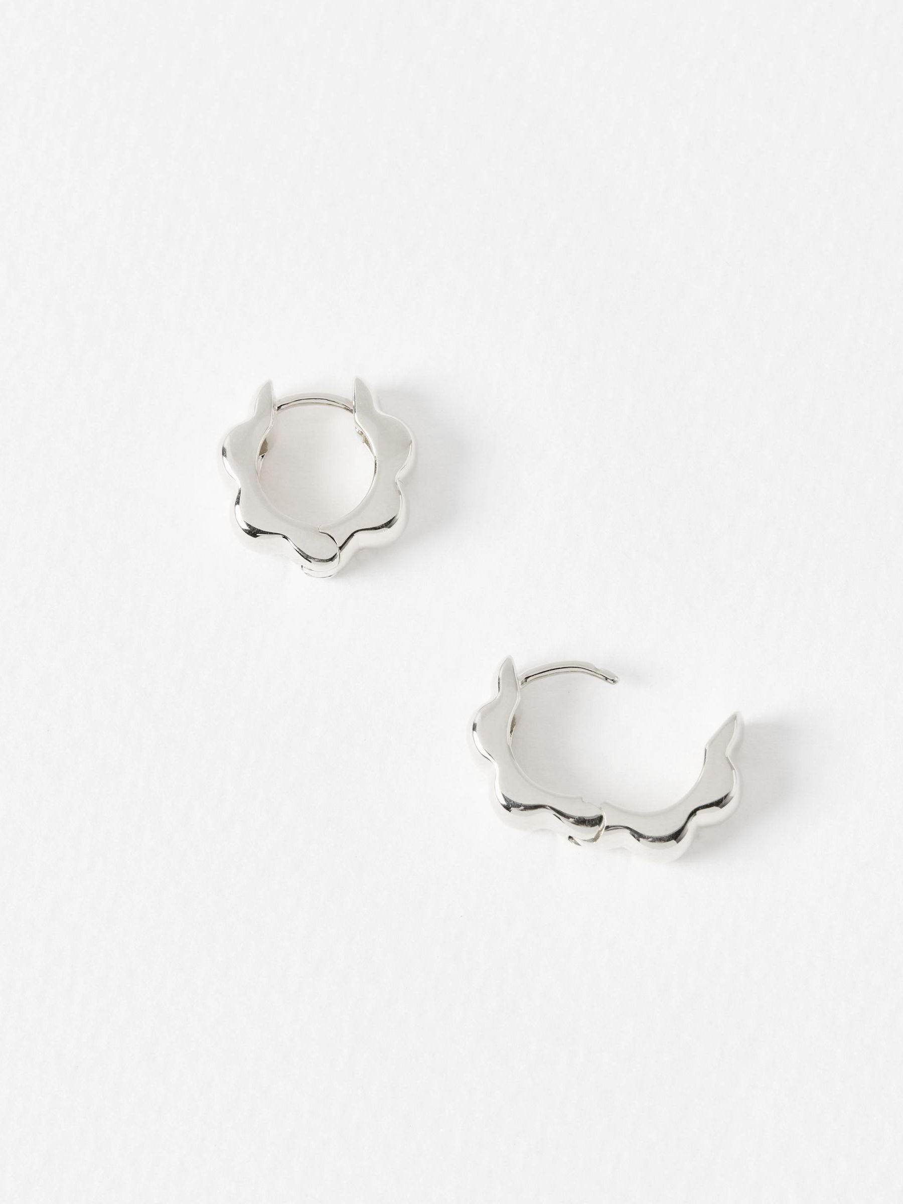 Oliver Bonas sterling silver scalloped flower clicker hoop earrings, UK version