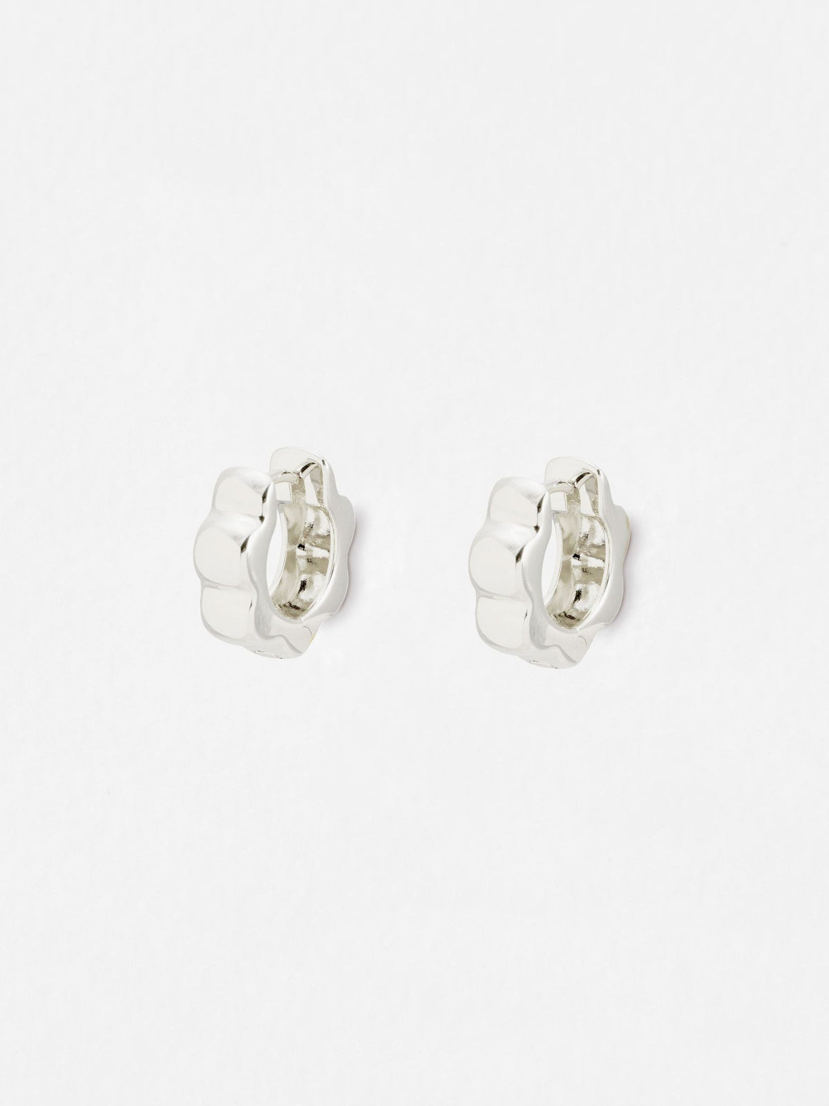 Oliver Bonas sterling silver scalloped flower clicker hoop earrings, UK version