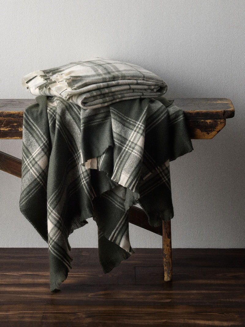 The Set 2 Pack Green Check Cosy Throws