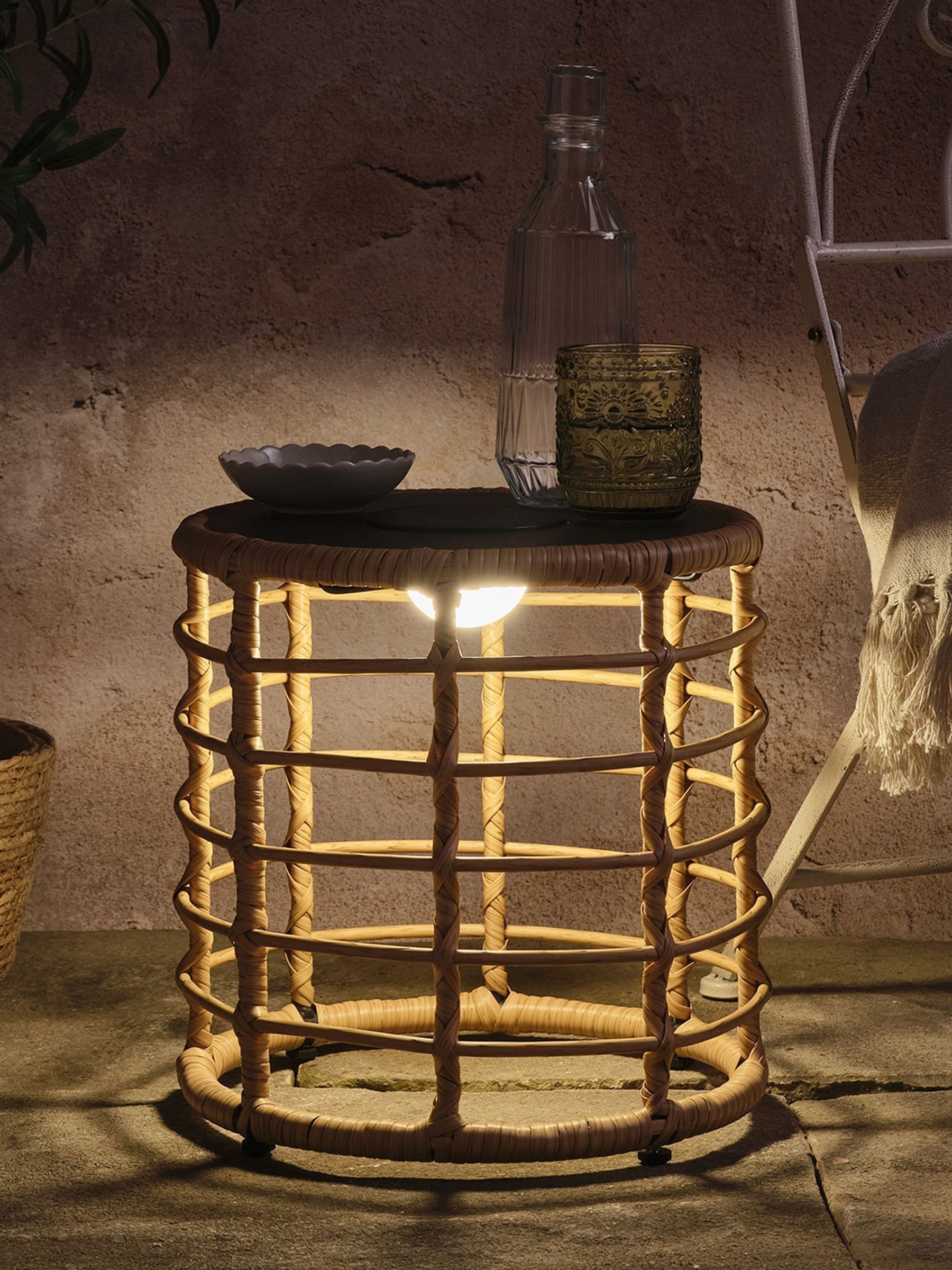 Lights4fun Black Solar LED Table (British brand)