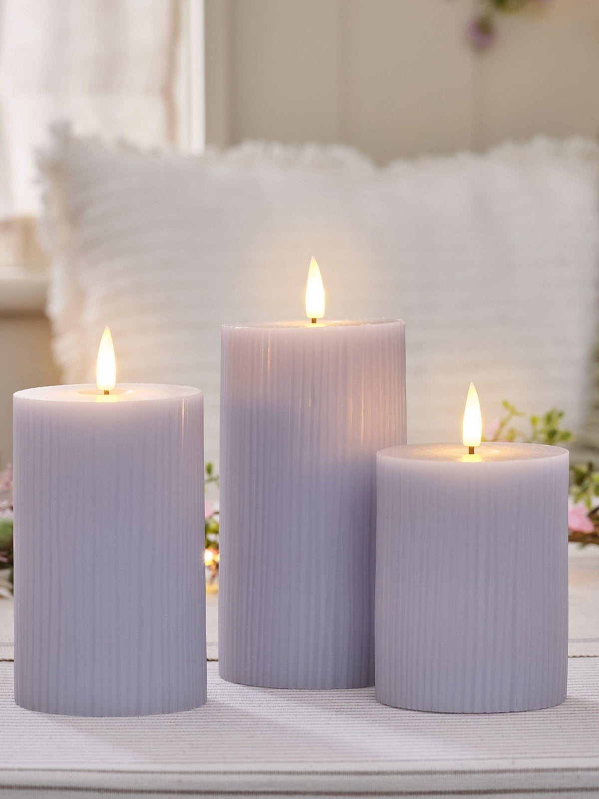Lights4fun pillar candles set of 3 ribbed lavender, UK version