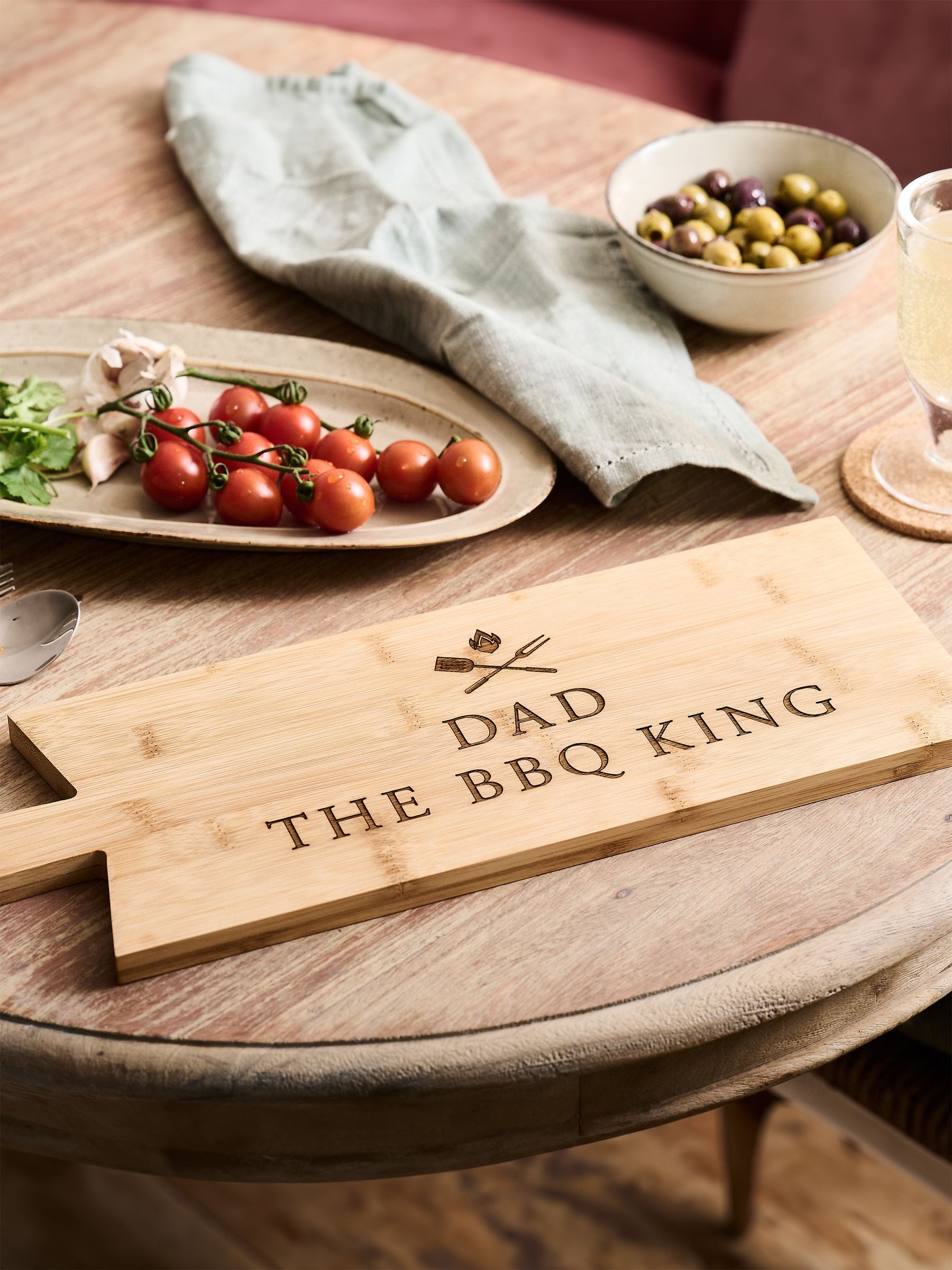 No Ordinary Gift personalised BBQ king serving board 49cm, UK version