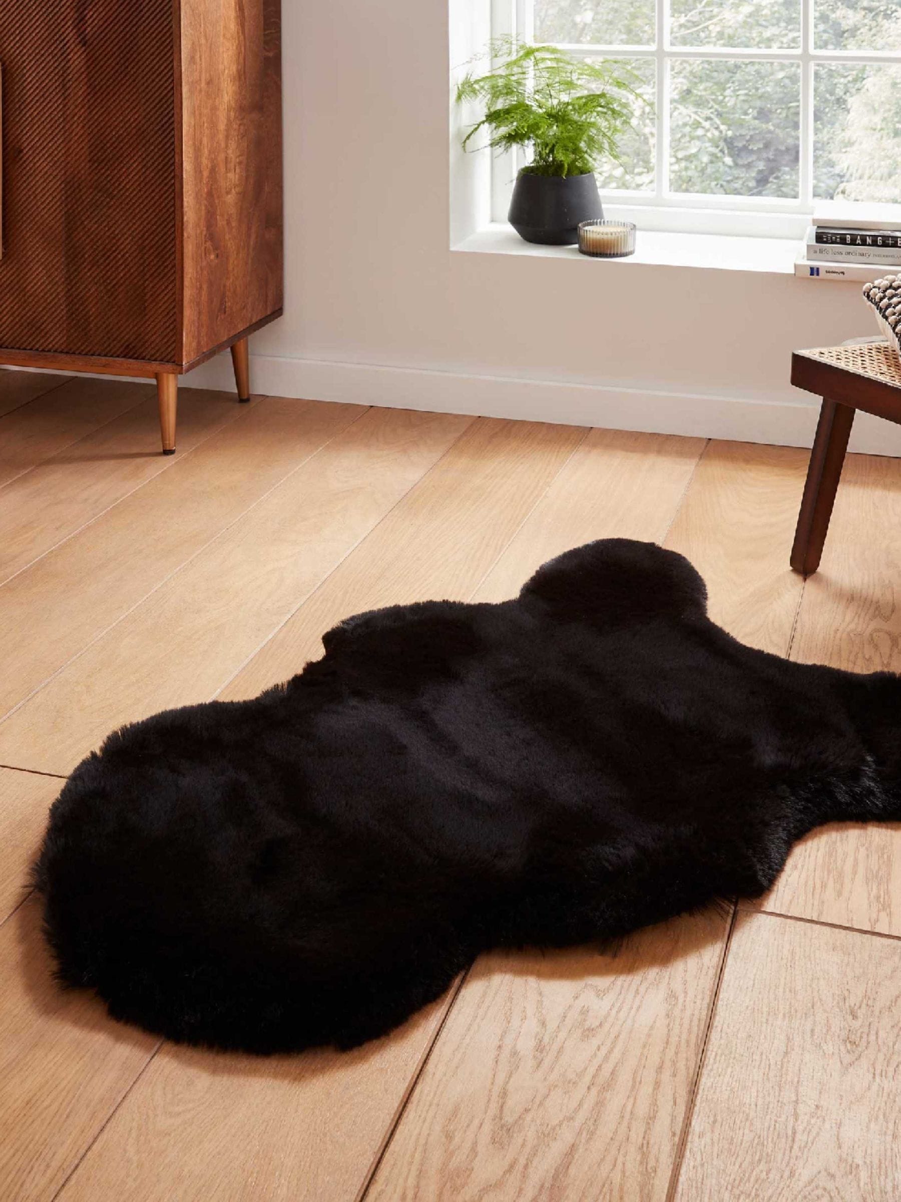 Think Rugs black Super Teddy shaggy rug 60x90cm (British brand)