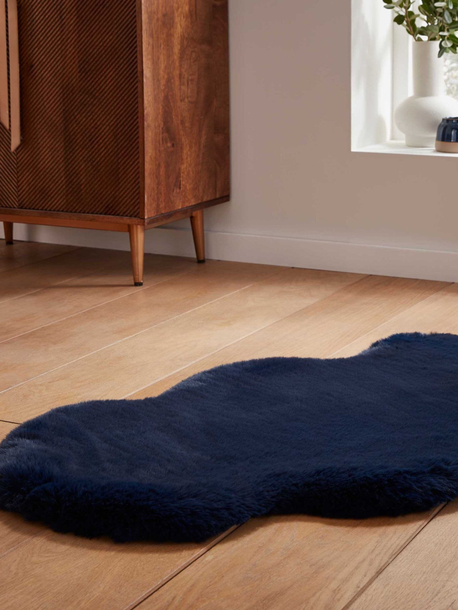 Think Rugs Navy Super Teddy shaggy rug 60x90cm (British brand)