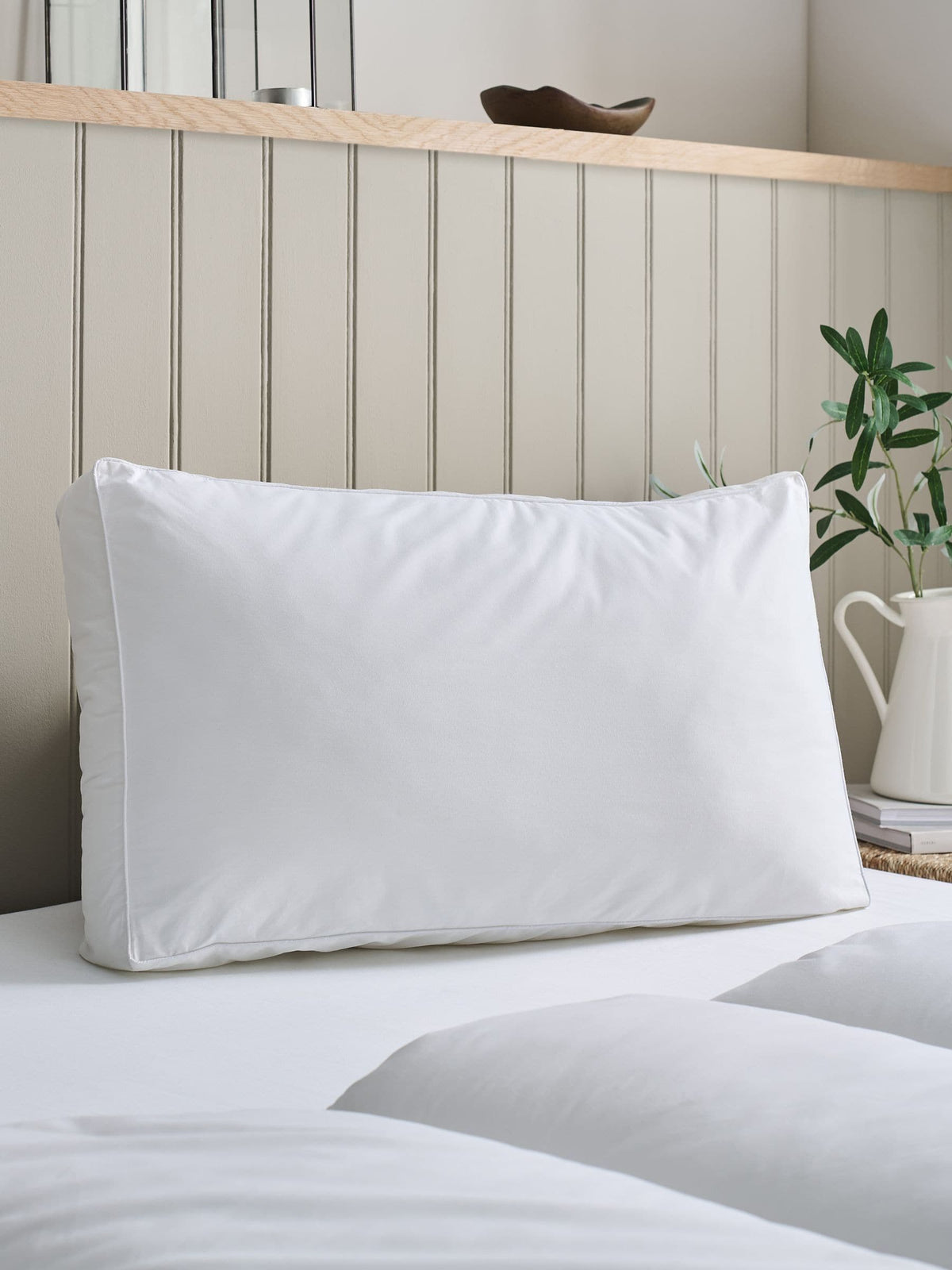 Christy Classic Deep Sided Pillow, medium firm (British brand)