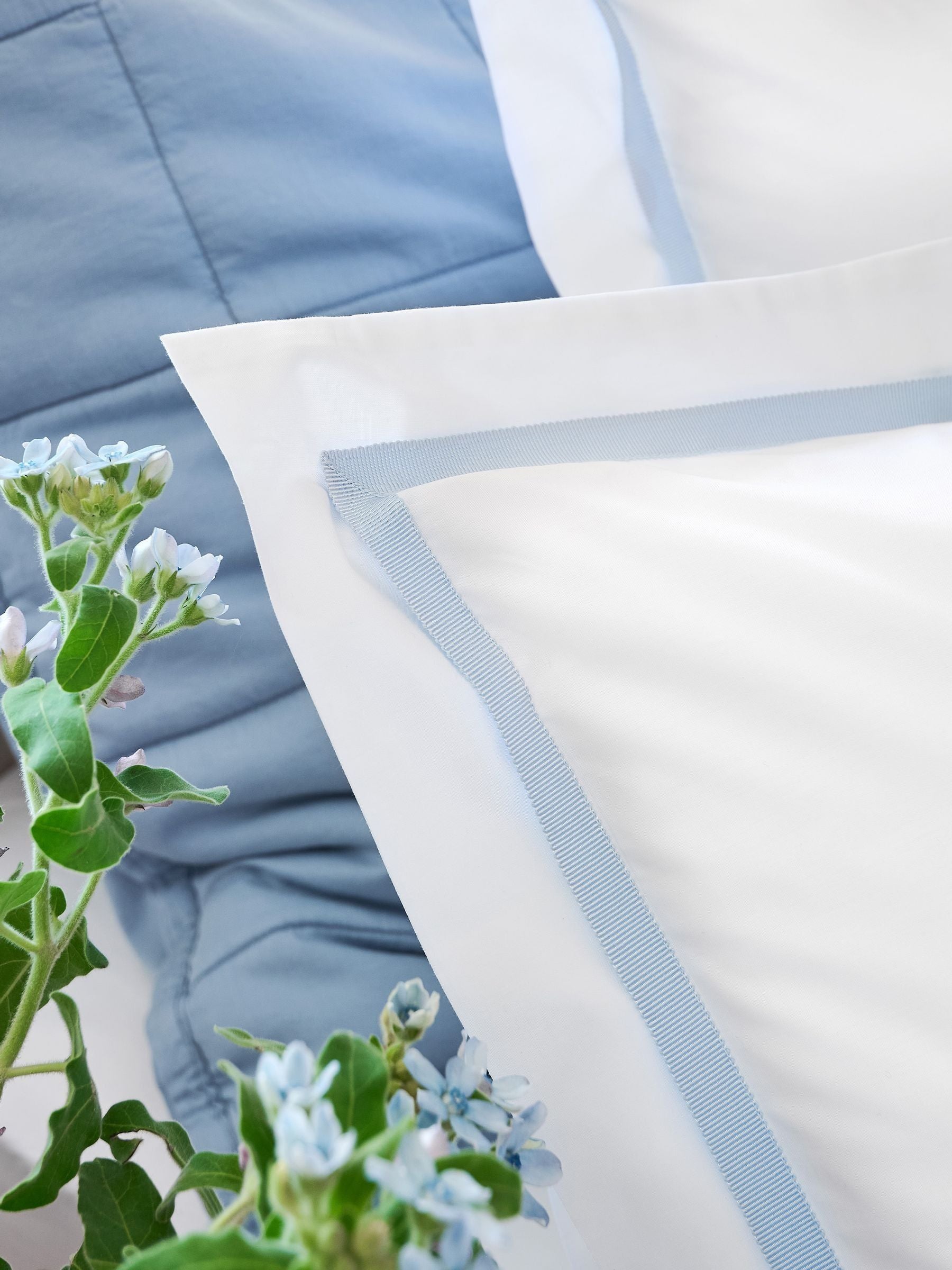 Christy pale blue Beaumont cotton percale pillowcase pair - British product