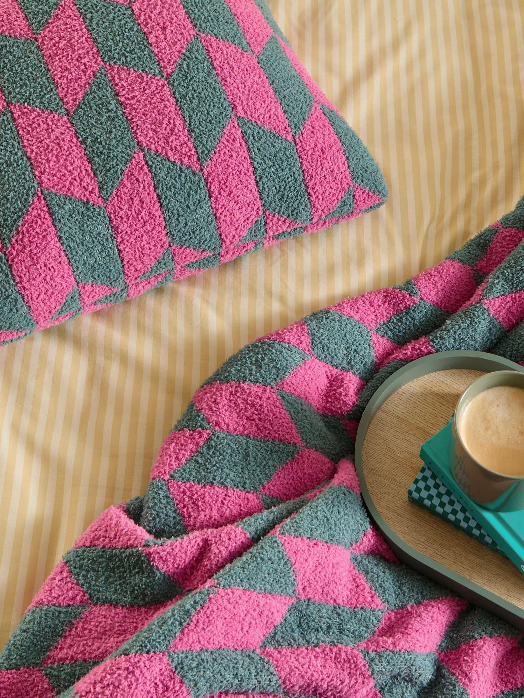 Furn retro pink geometric fibre filled cushion 45x45cm (British brand)