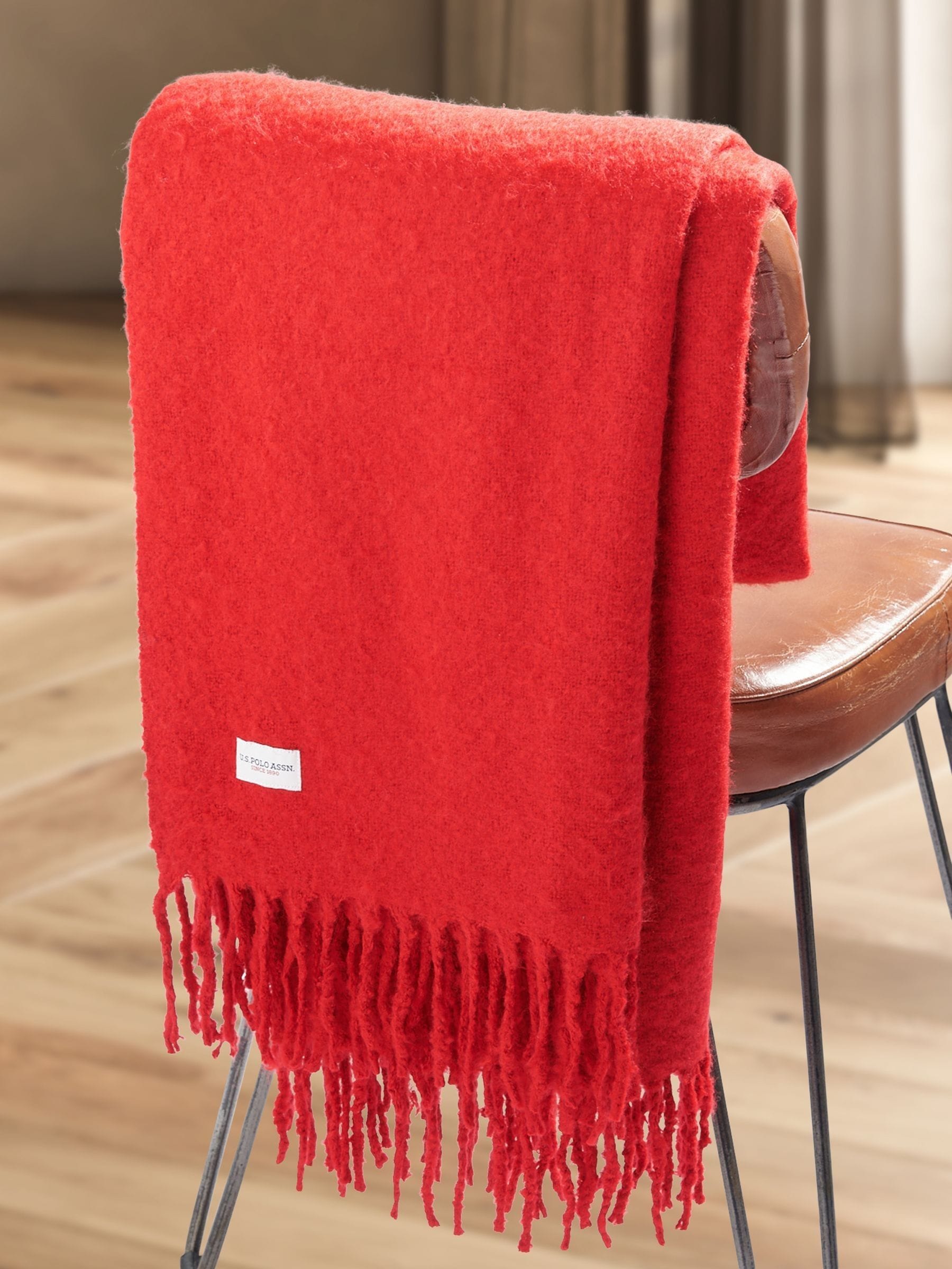U.S. Polo Assn. Haute Red super soft hanging throw 130x170cm (British brand)