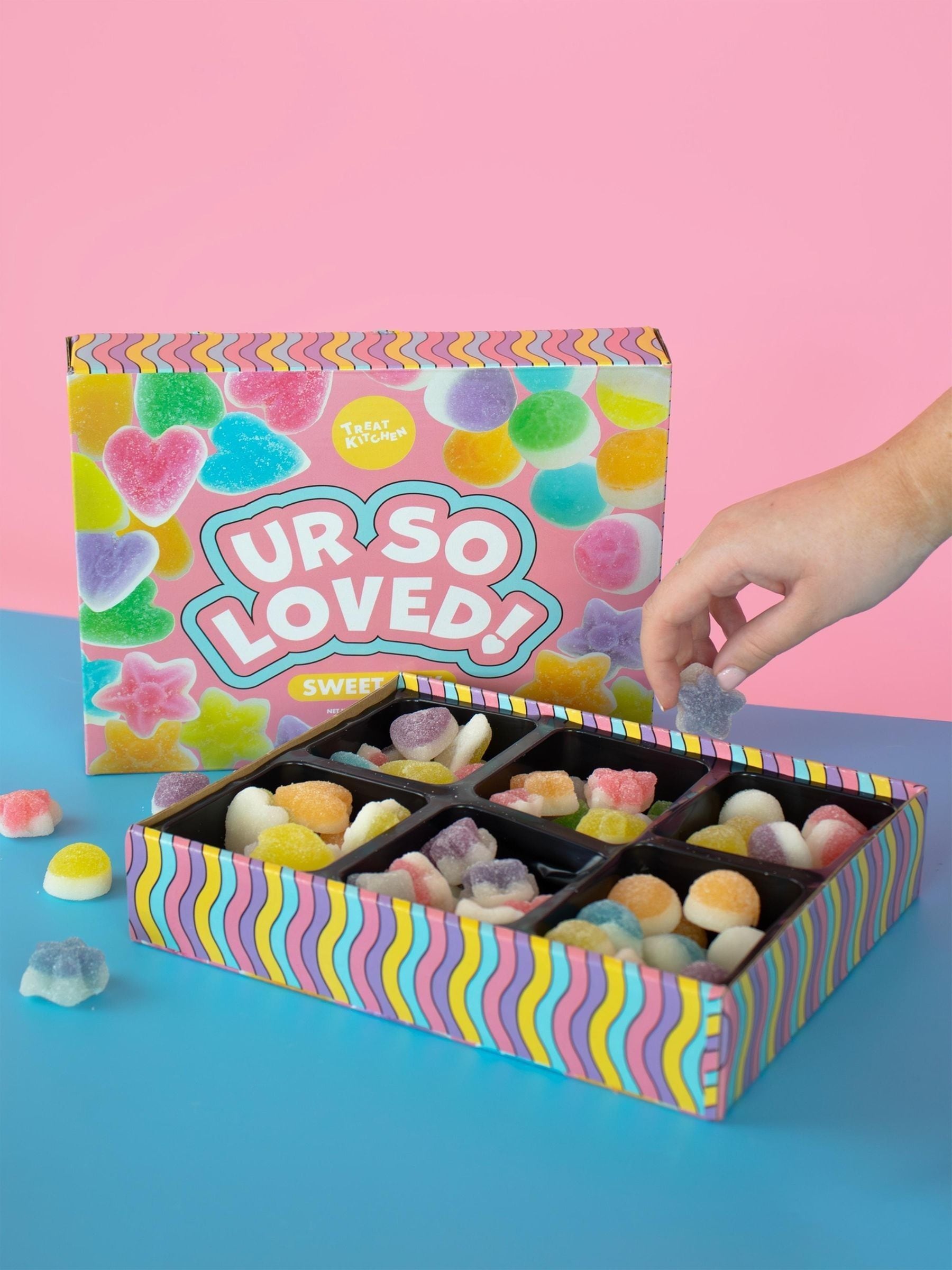 Treat Kitchen Ur So Loved Sweet Gift Box 1kg, UK version