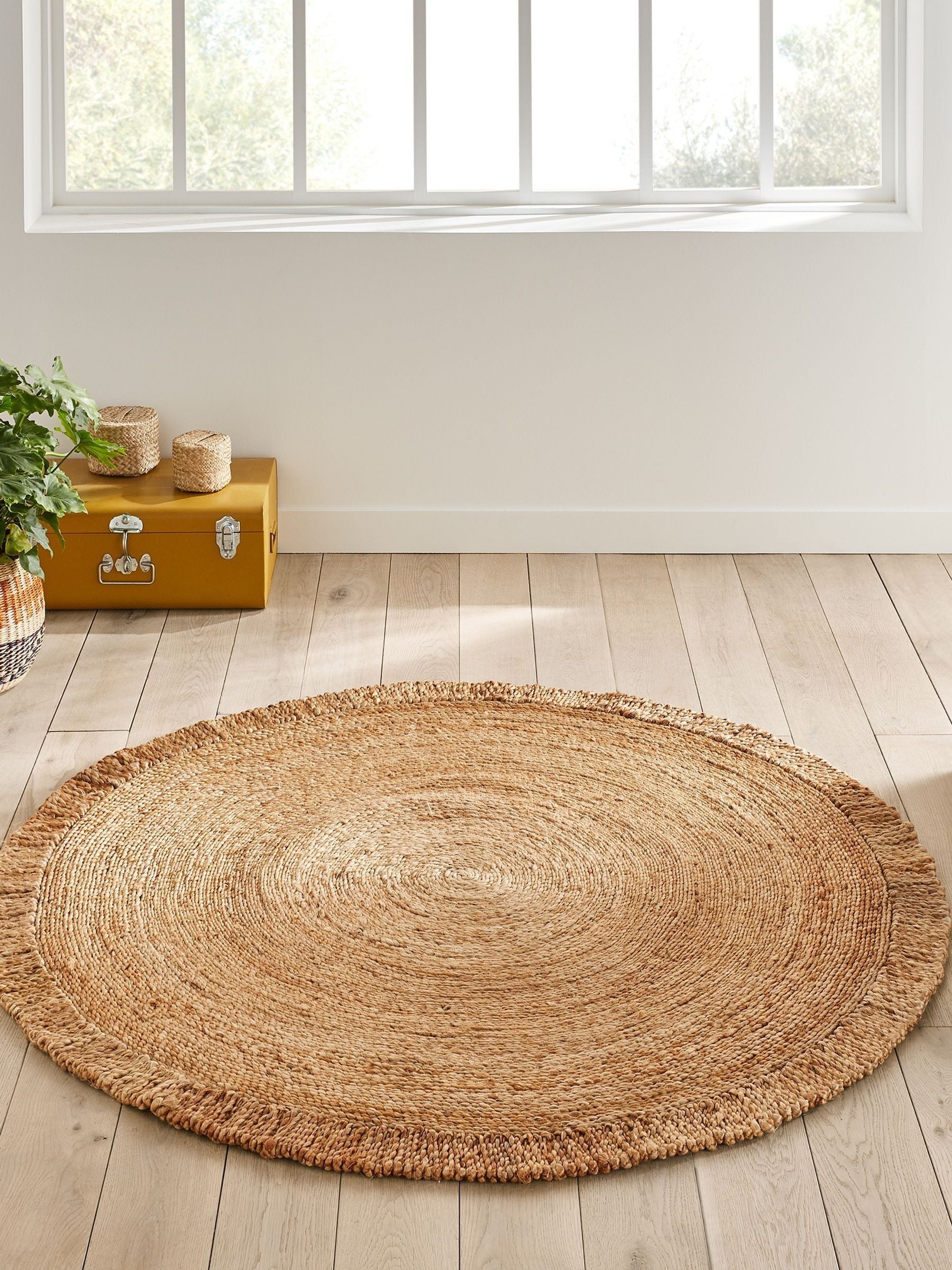 La Redoute Intérieurs Aftas fringed round jute rug, UK version