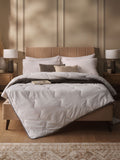 Sleepeezee Hotel Luxe 4.5 Tog duvet, UK version