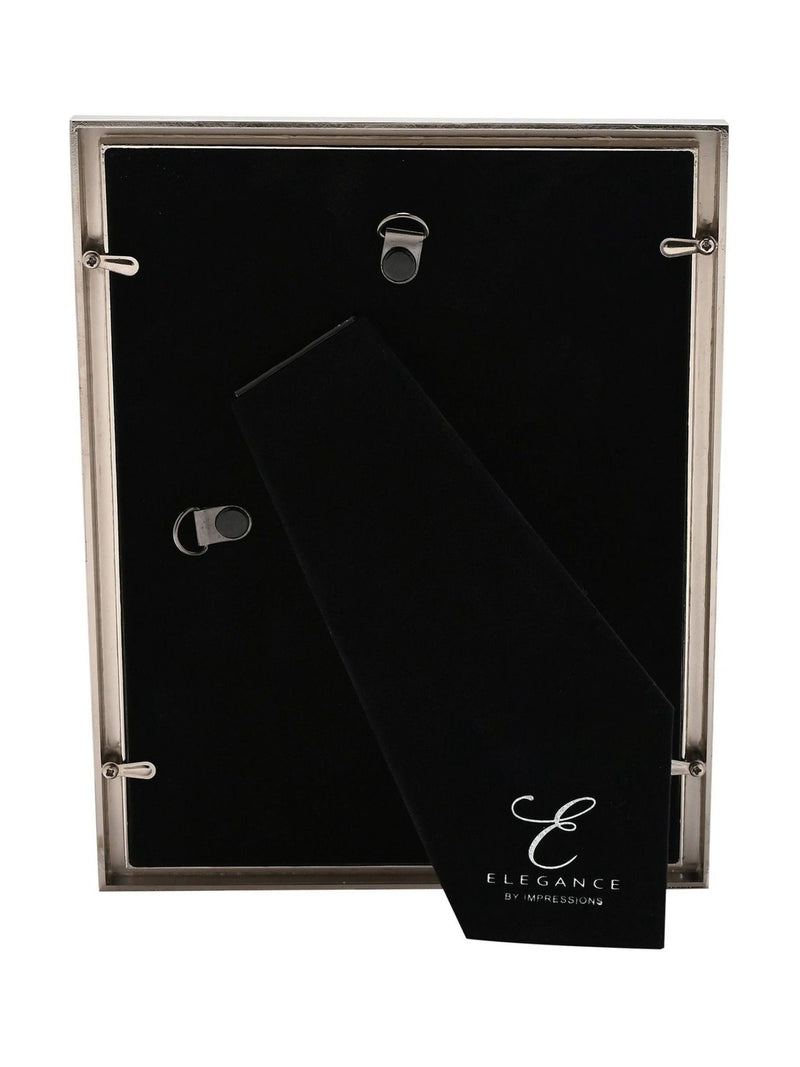Widdop white metal frame 6x8 inch, imported from the UK