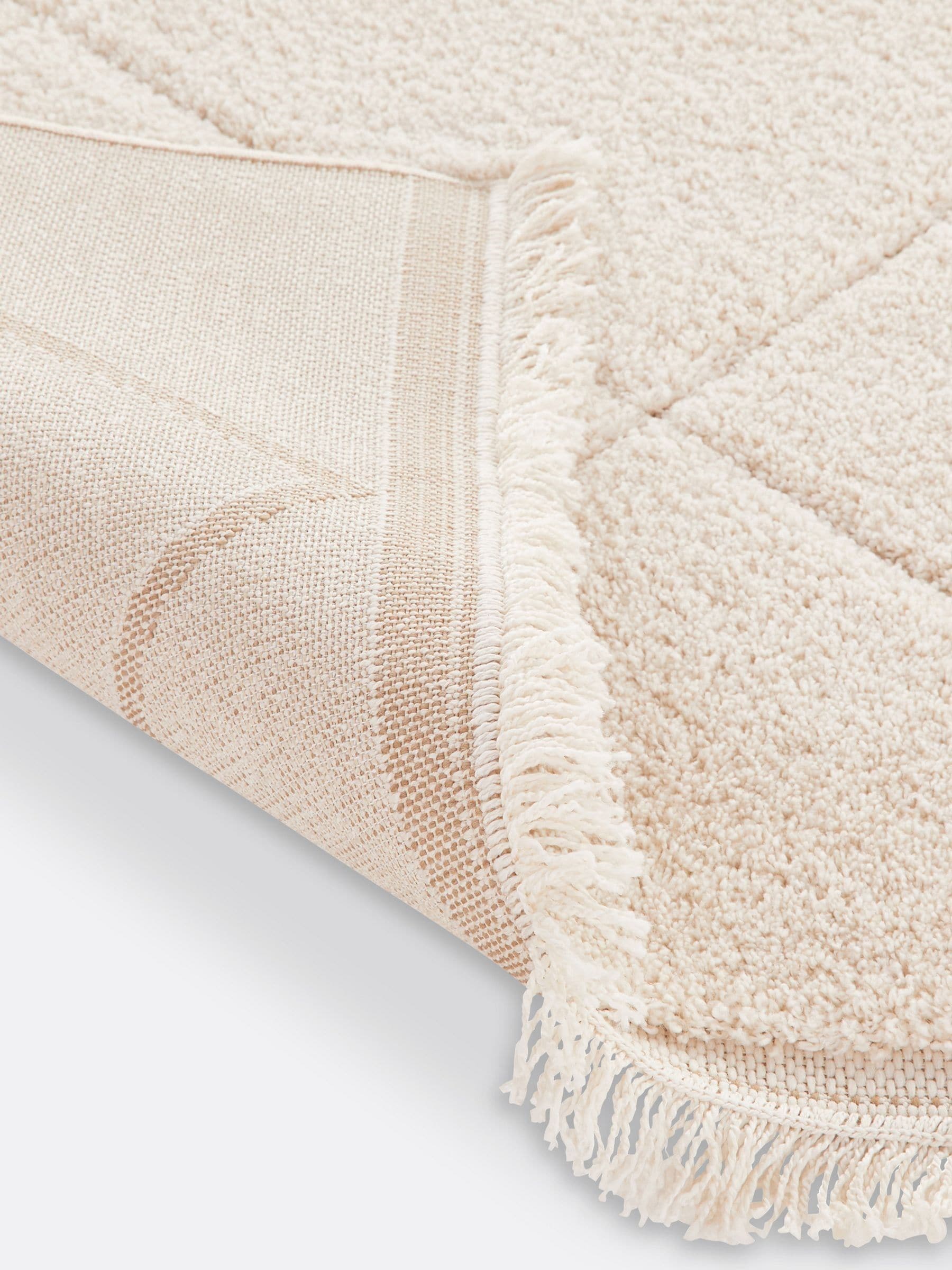 La Redoute Intérieurs ecru fringed berber-style rug - British product