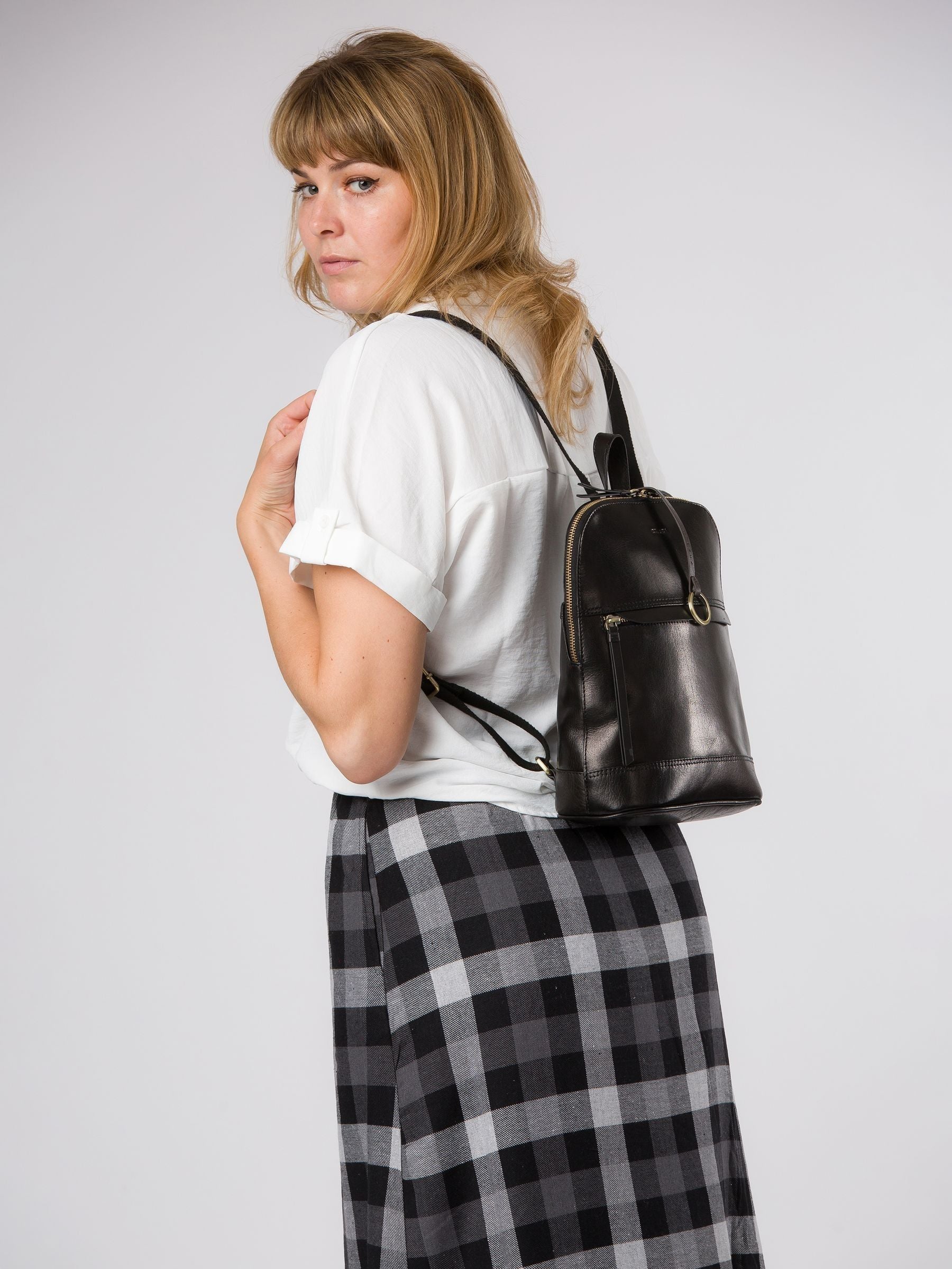 Conkca Black Violetta leather backpack 30cm, imported from the UK