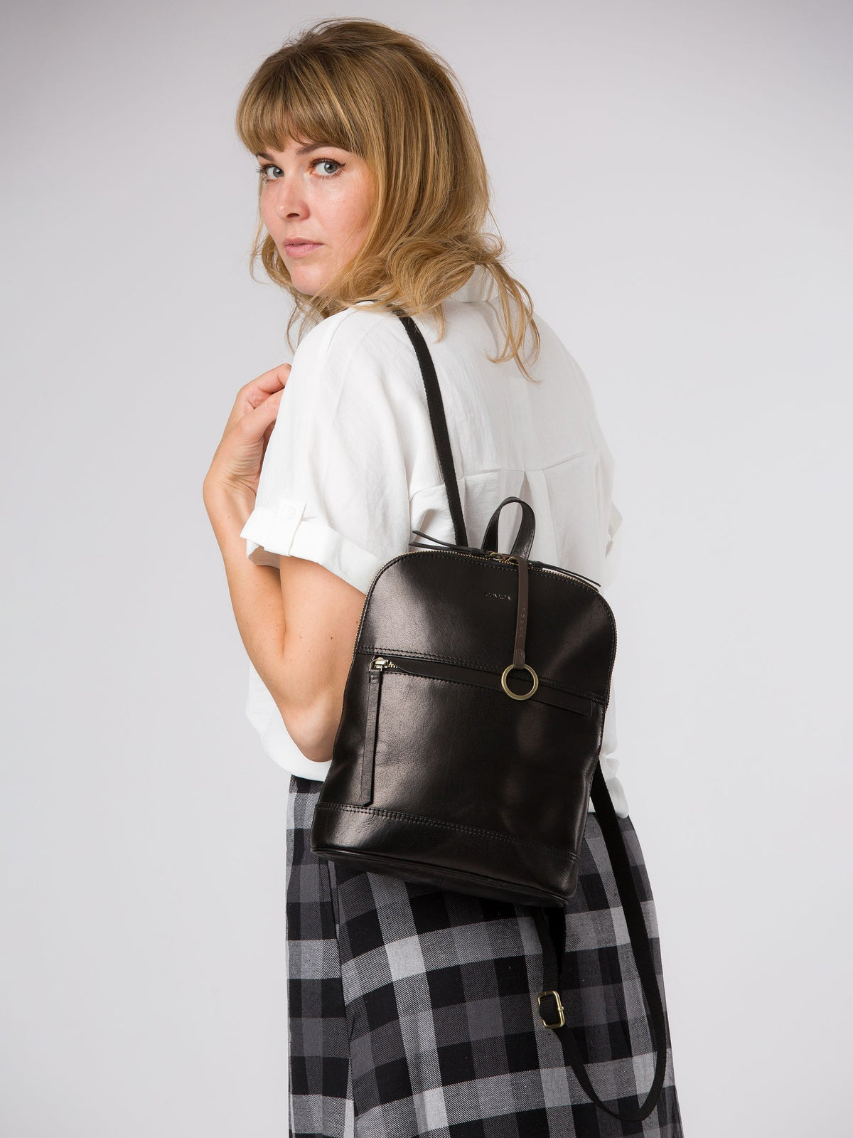 Conkca Black Violetta leather backpack 30cm, imported from the UK