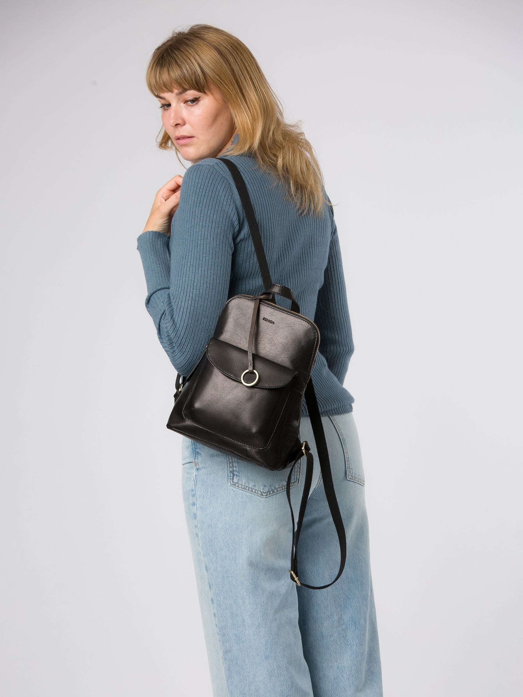 Conkca Brielle leather backpack 29cm - British product