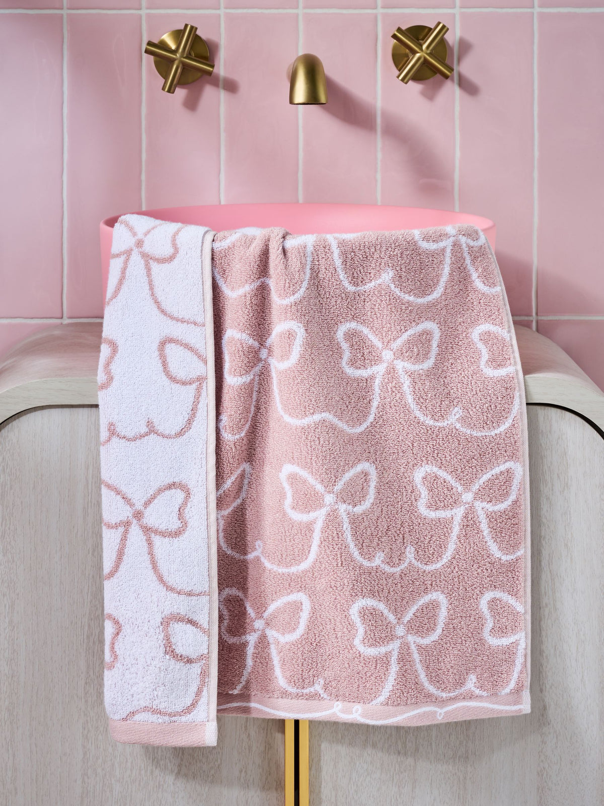Pink Bow 100% cotton hand and bath towel, imported from the UK