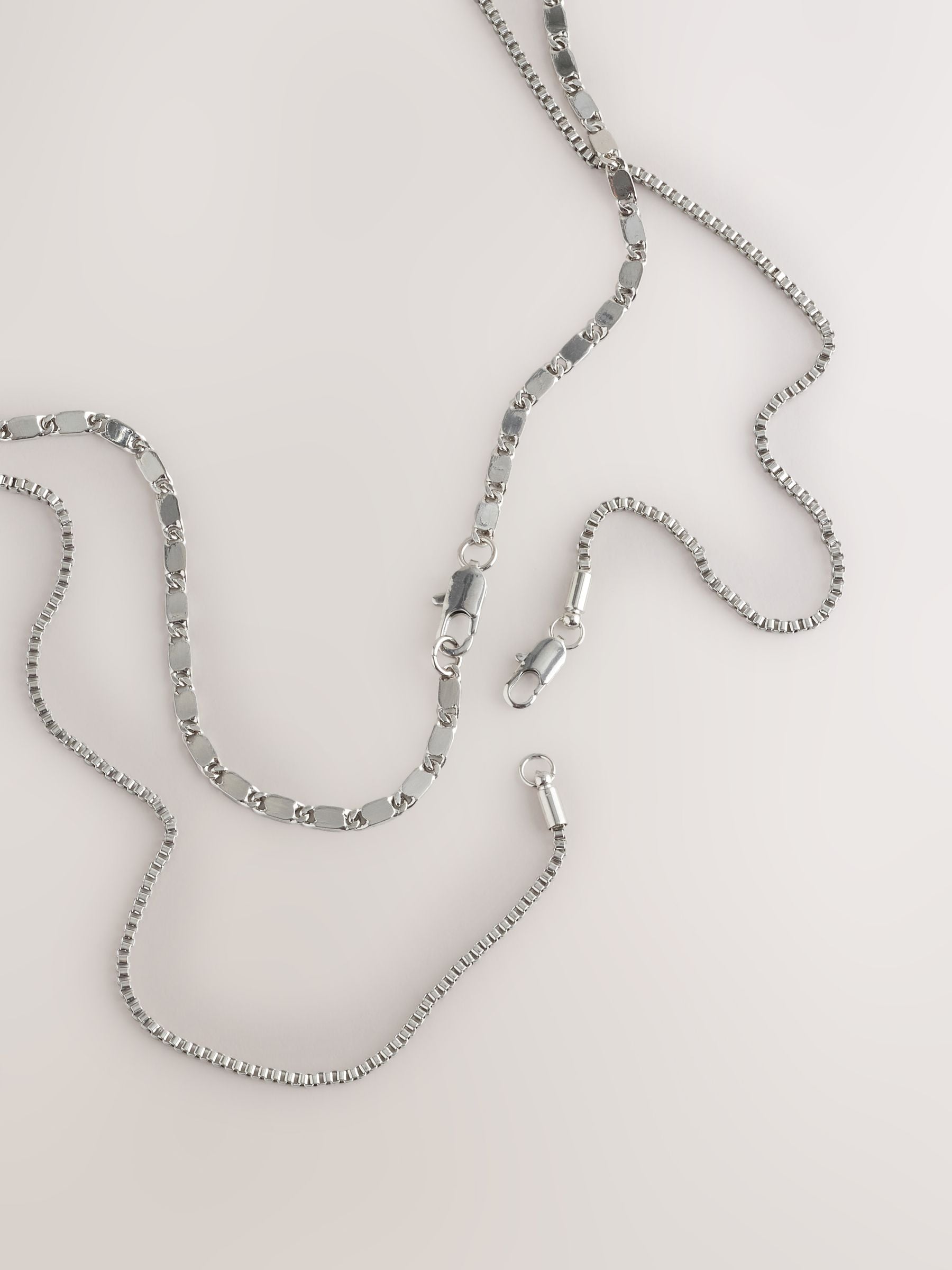 Silver tone layered coin pendant necklace - British product