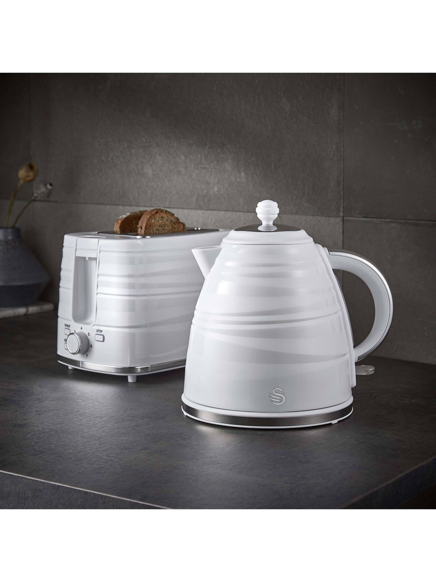 Swan White Symphony 2 slice toaster (British brand)
