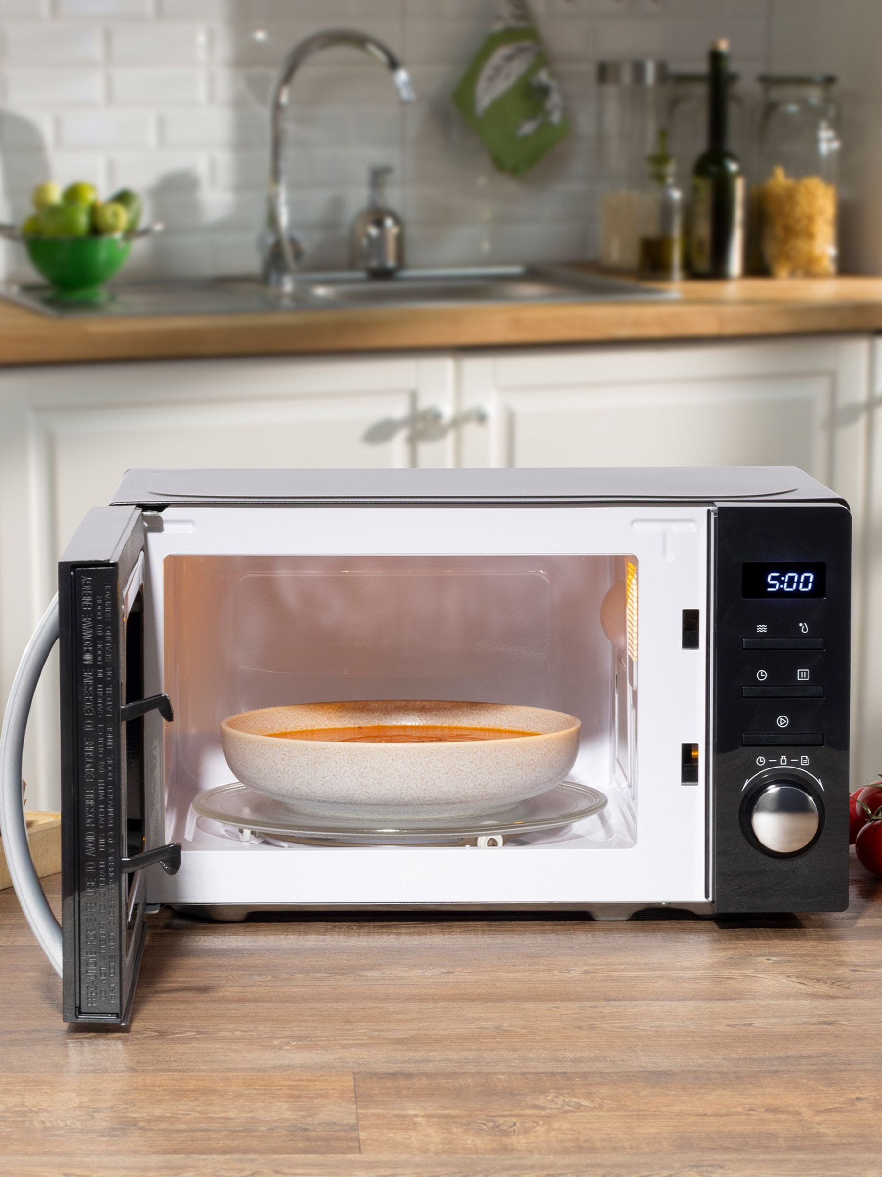 Daewoo Black Digital Solo Microwave 20L (British brand)