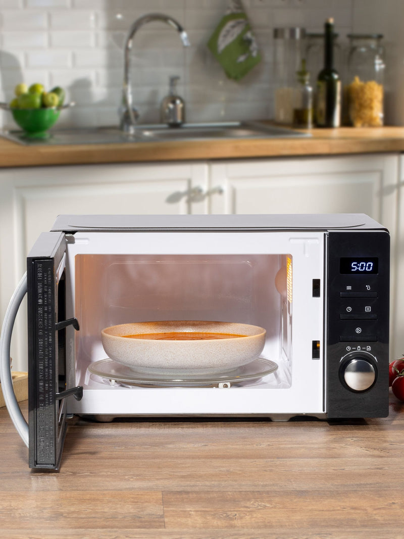 Daewoo Black Digital Solo Microwave 20L (British brand)