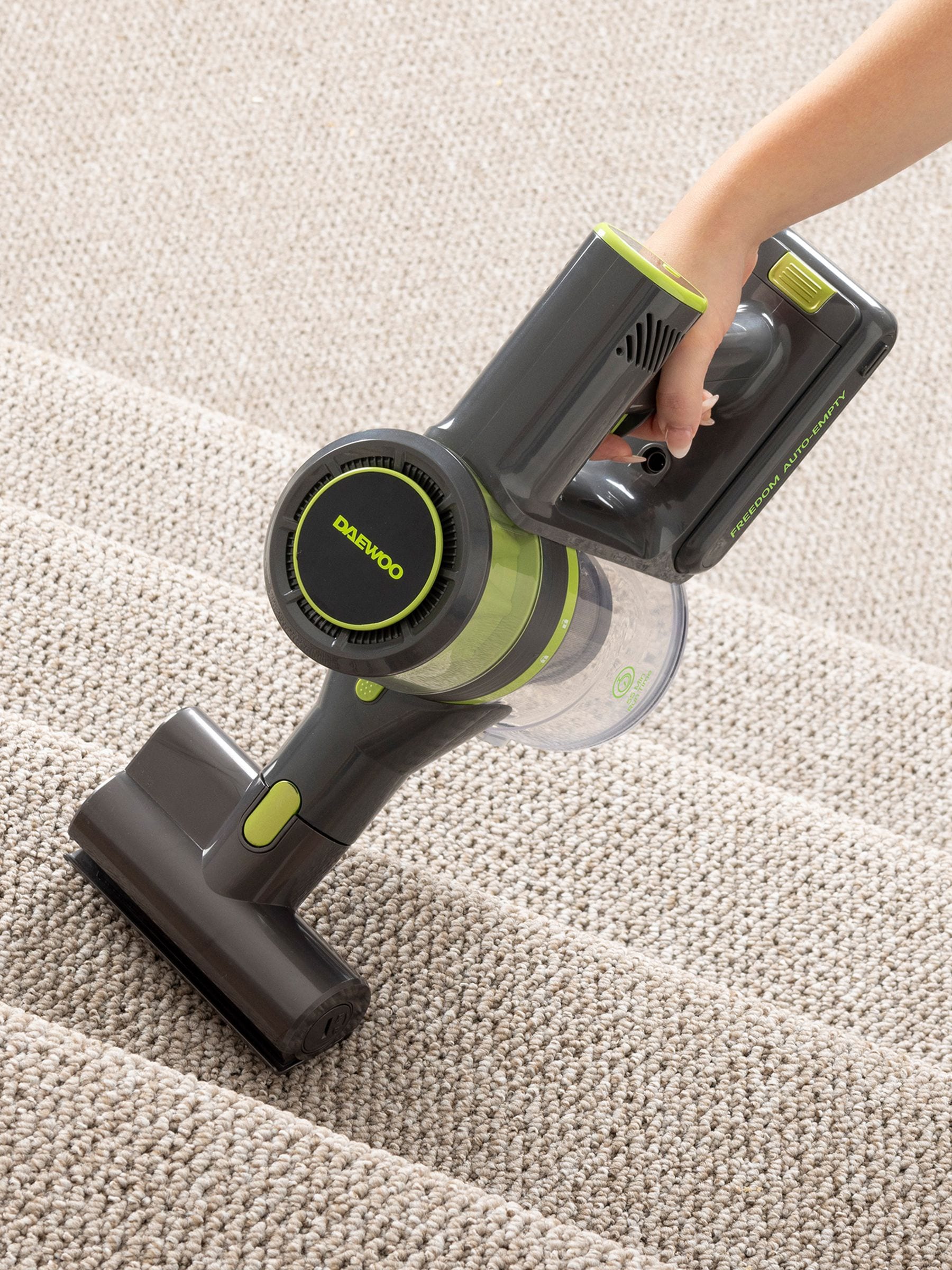 Daewoo grey cyclone cordless vacuum autoclean - British product