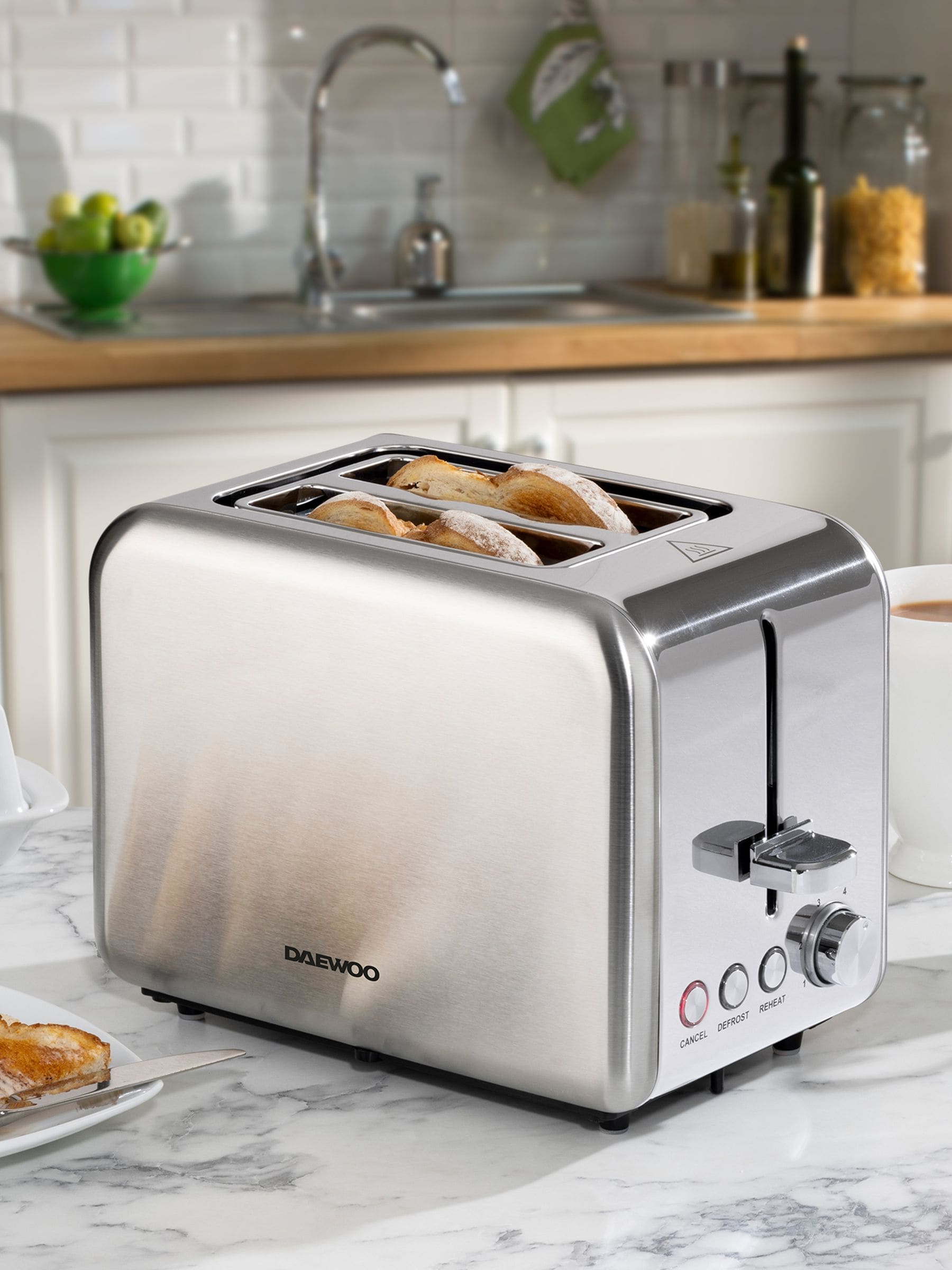Daewoo stainless steel 2 slice toaster - British product