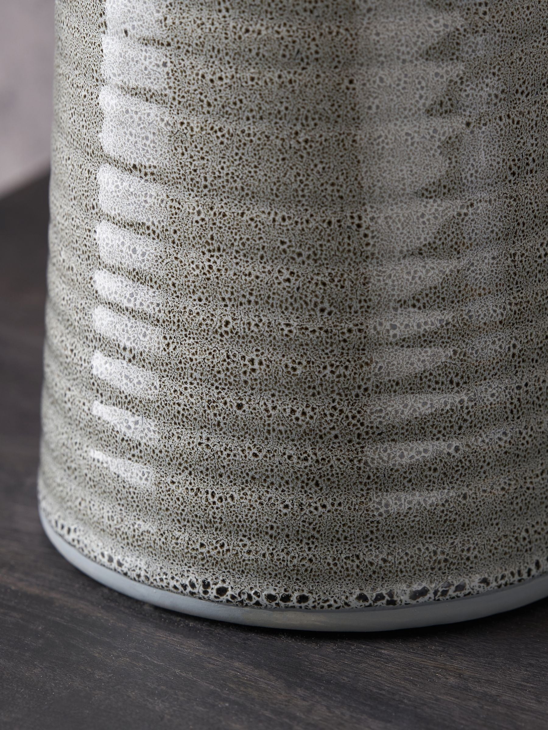 Pacific Mulberry Helka table lamp - British product