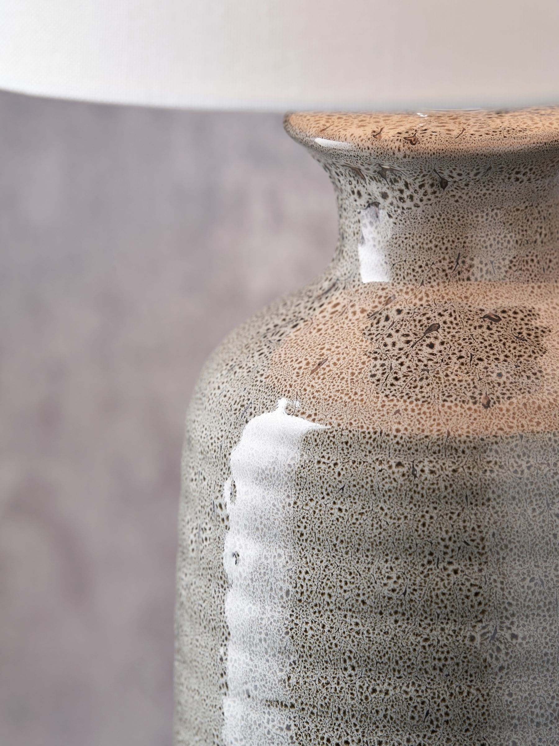 Pacific Mulberry Helka table lamp - British product