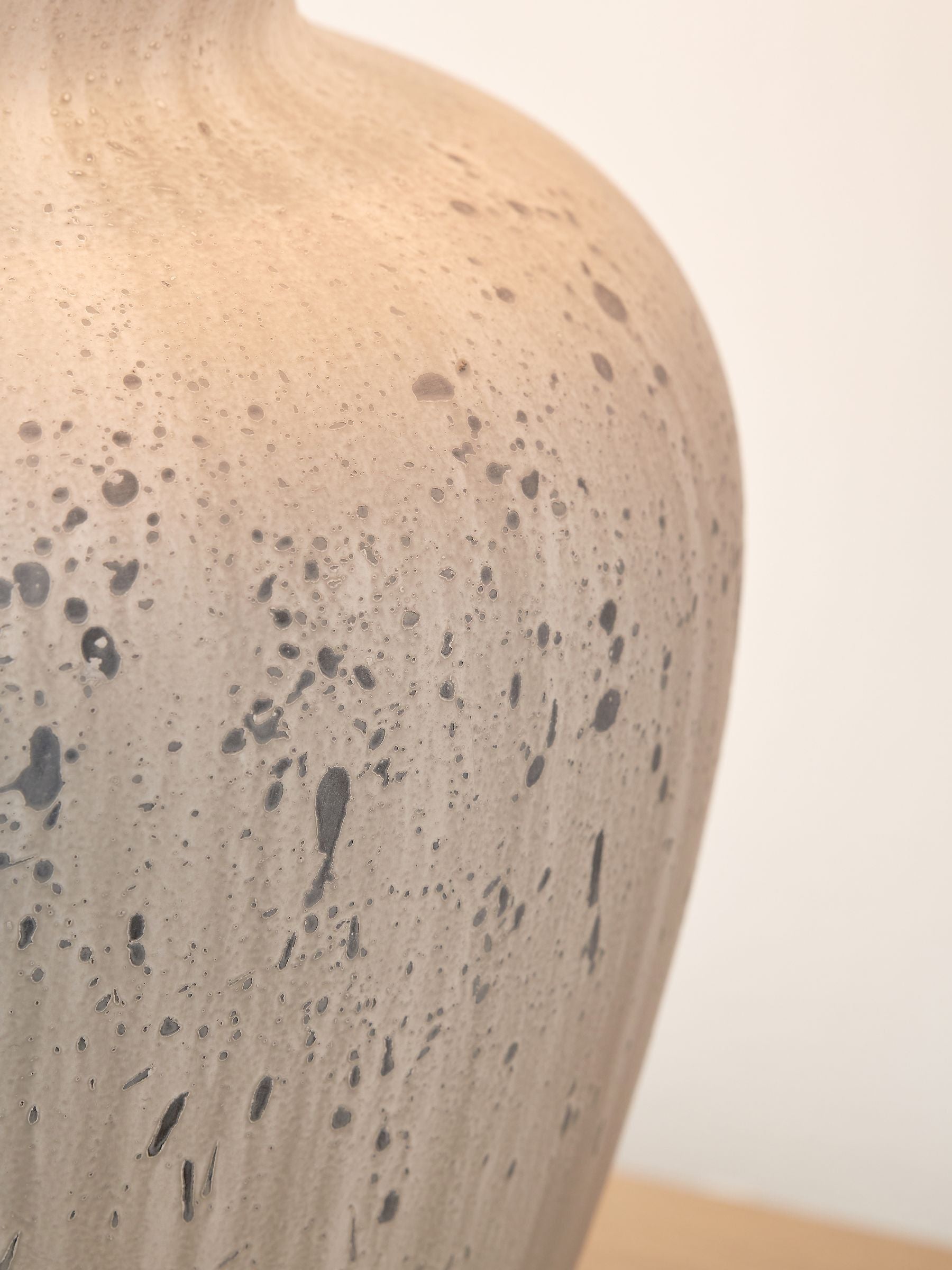 Kalli grey flecked ceramic table lamp 54cm, imported from the UK