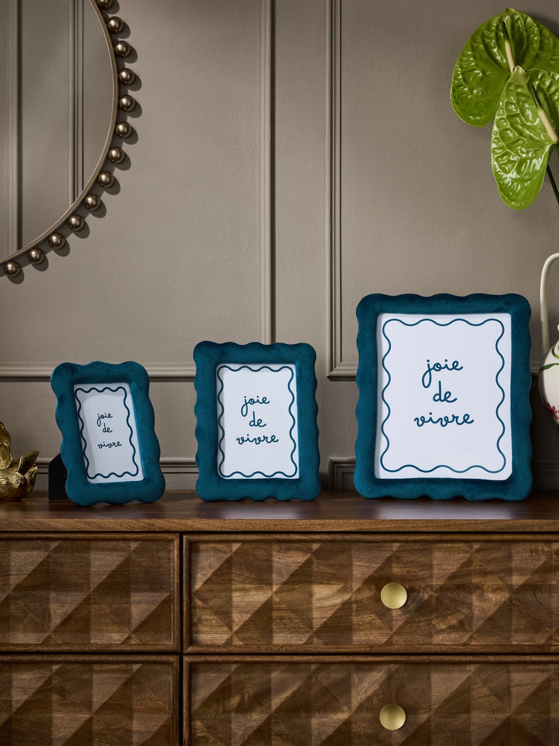 Pink Velvet Wiggle Photo Frame