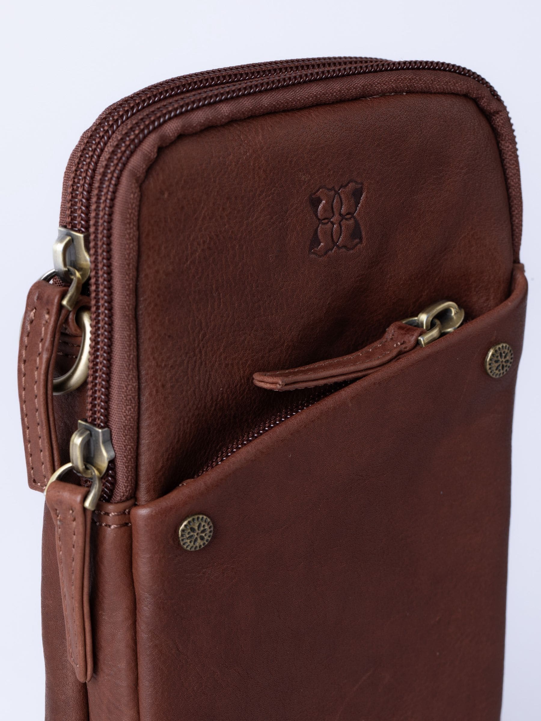 Lakeland Leather brown Harstone travel bag with cross-body strap (British brand)