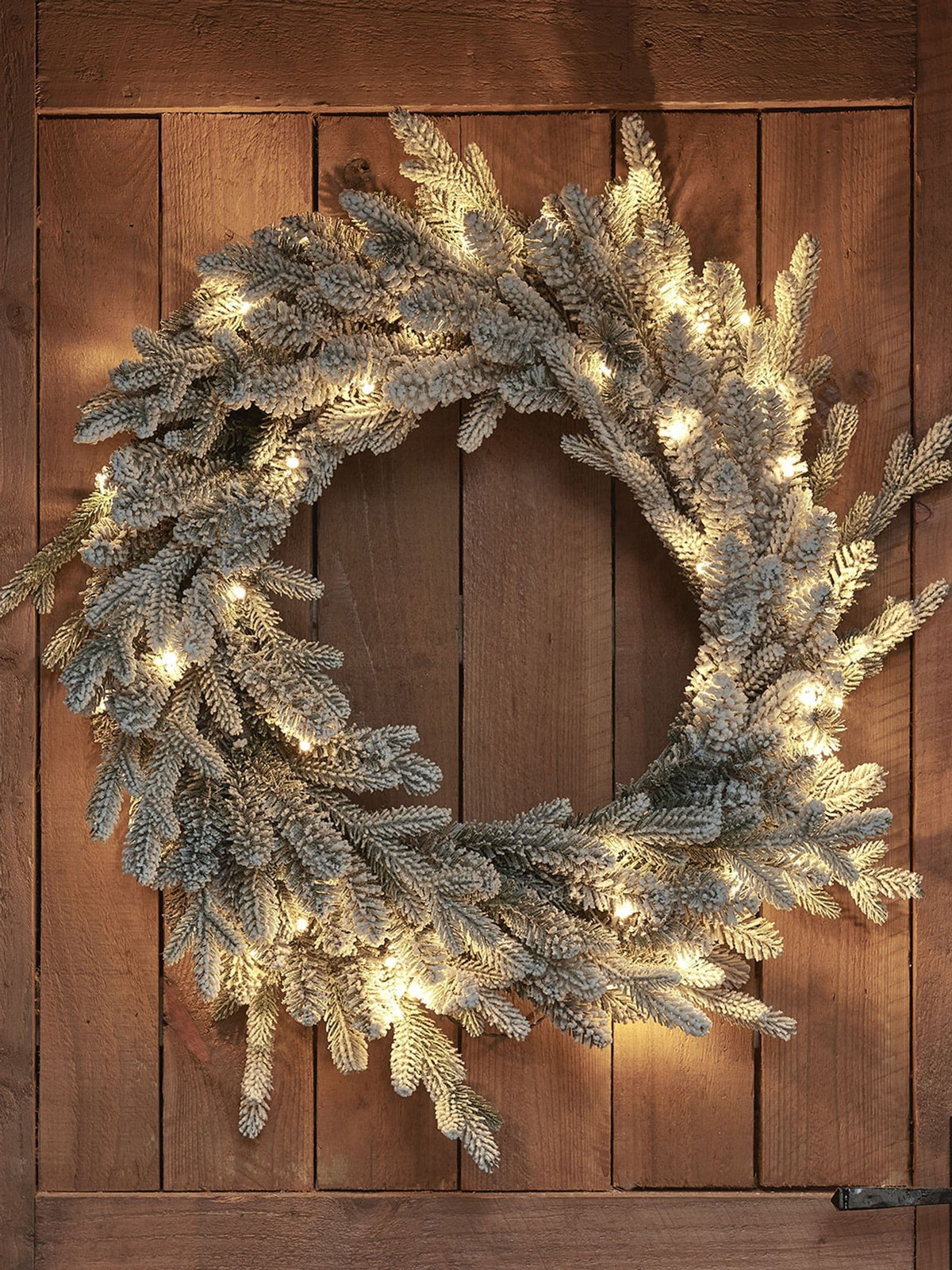 Lights4fun pre lit outdoor snowy Christmas wreath 60cm, UK version