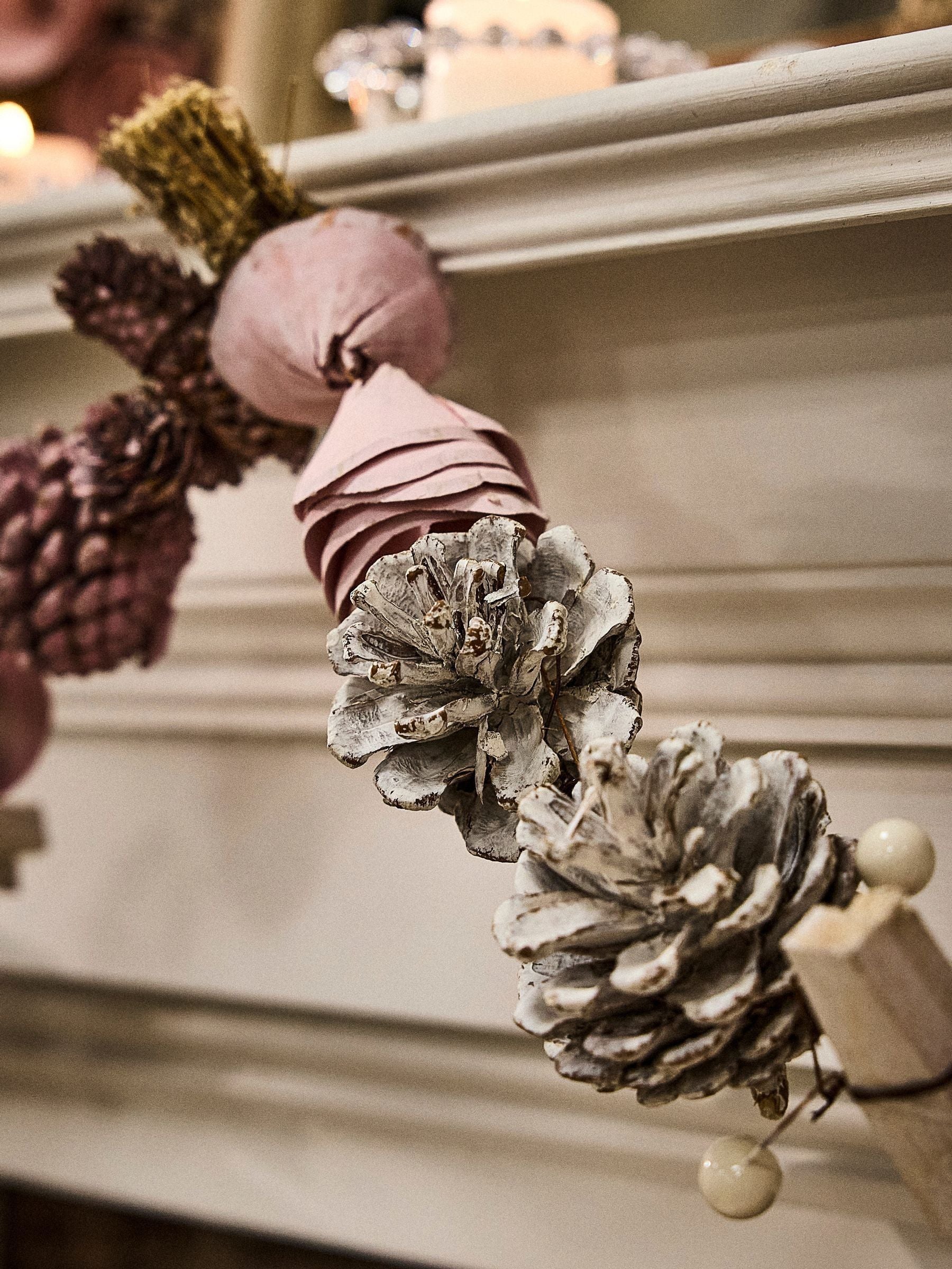 Dibor pink Christmas garland 120cm, UK version