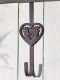 Dibor metal wreath hanger with kissing deer design, UK version