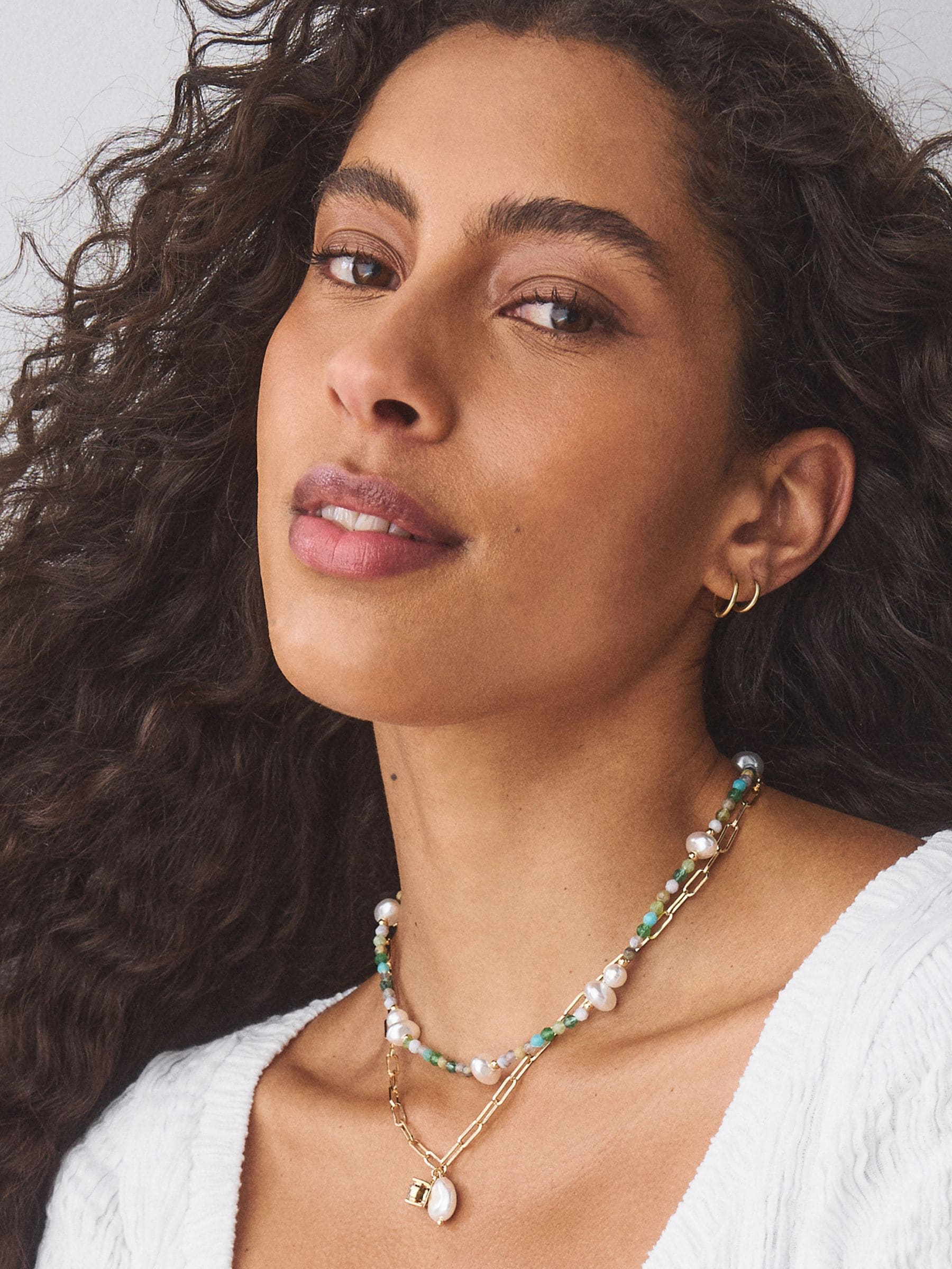 Beady necklace gold tone blue stone pearl effect 2 layer (British brand)