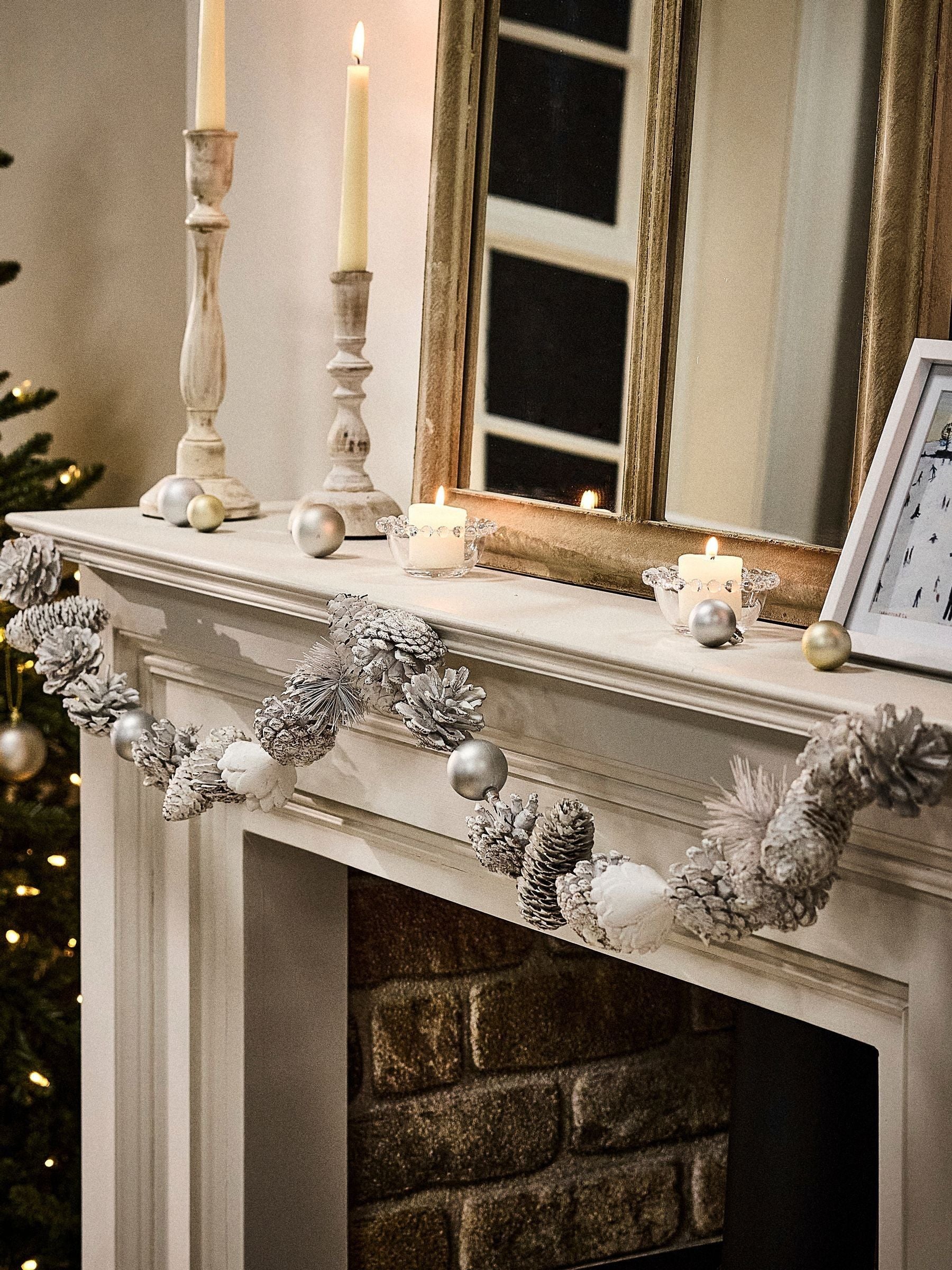 Dibor Christmas garland frosted 120cm, UK version