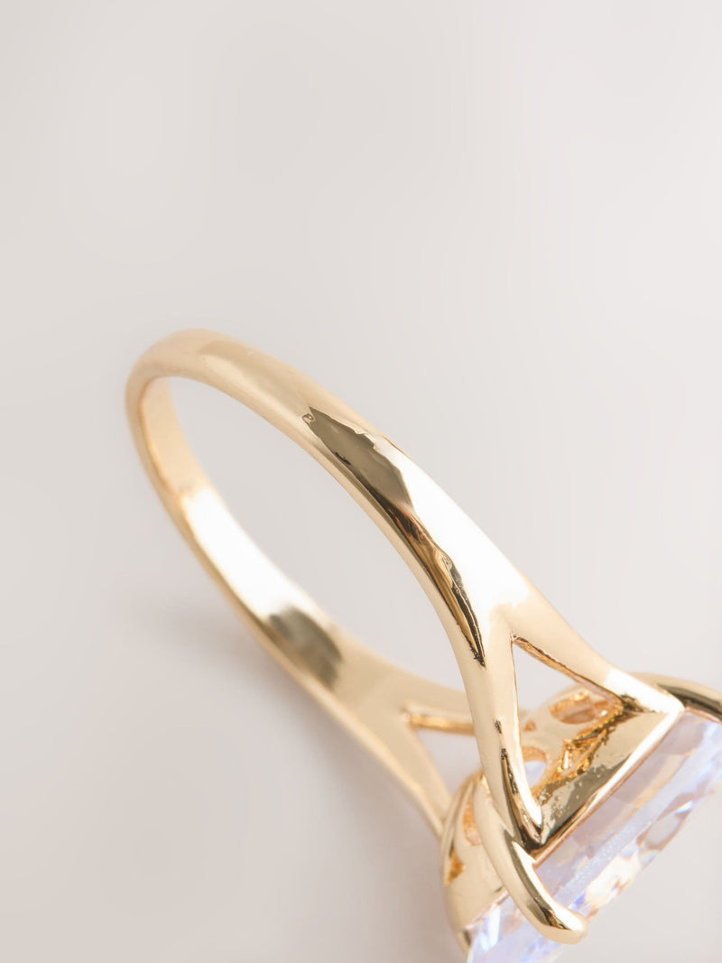 Statement ring gold tone sparkle, imported from the UK