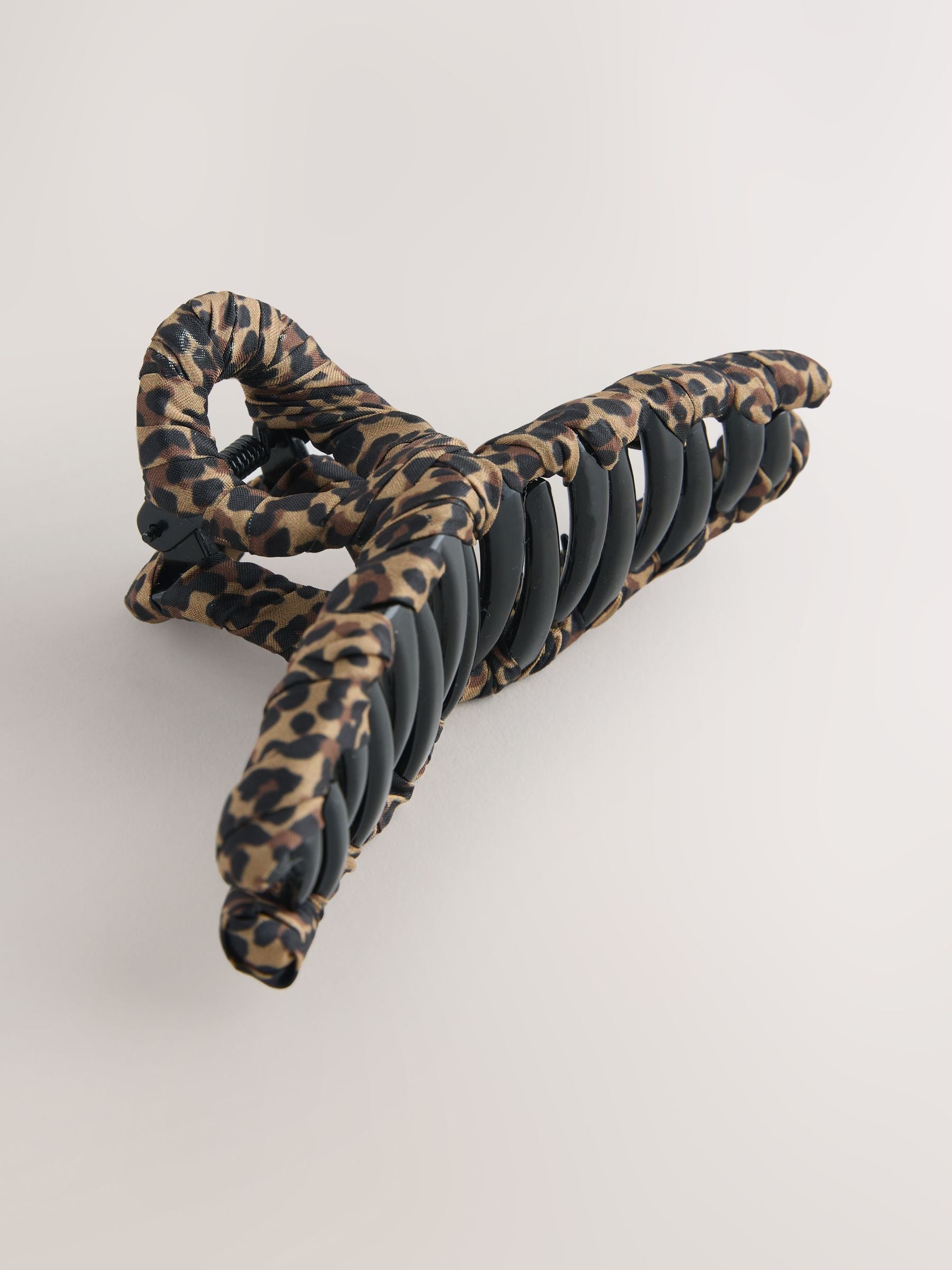 Polka dot fabric wrapped claw clip black and white, imported from the UK