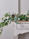 Lights4fun pre-lit Christmas garland with white berries 1.5m, UK version