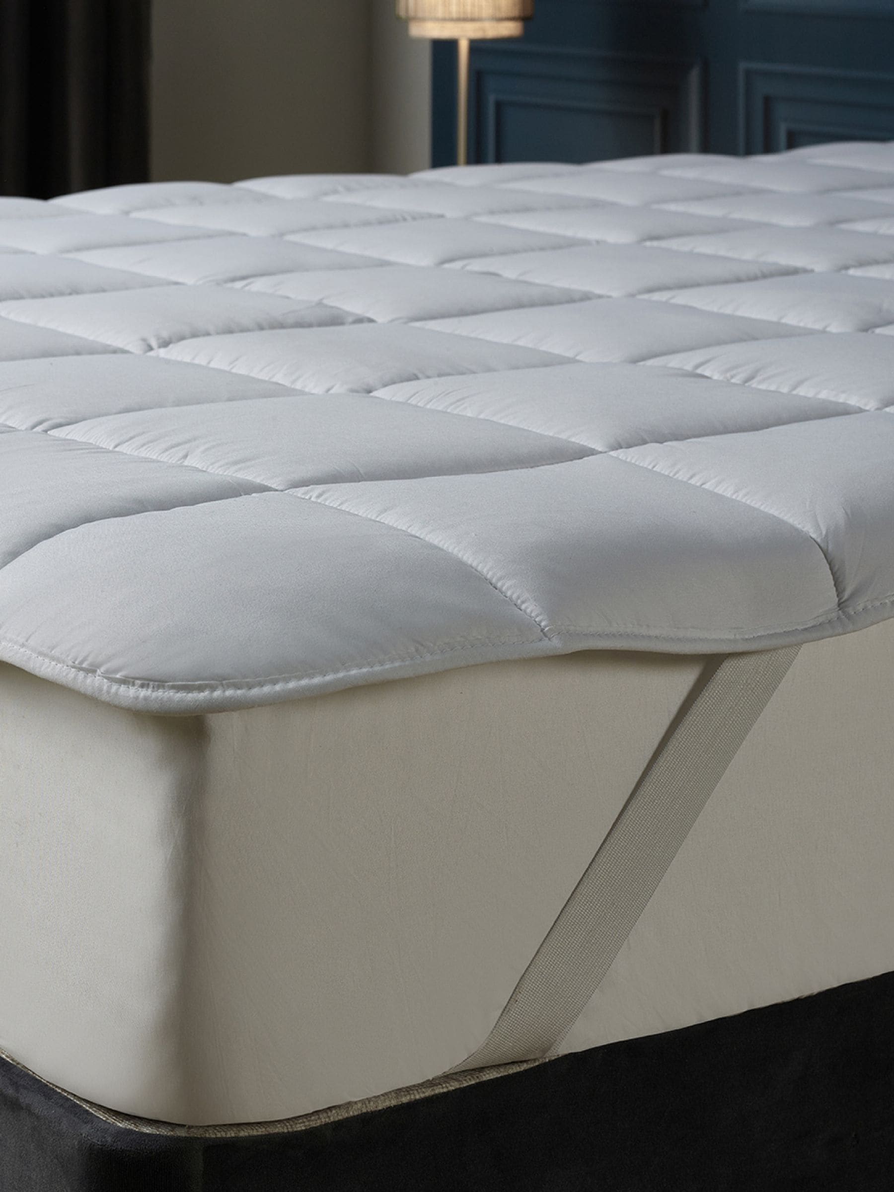 Downland Soft Like Down mattress protector, British brand