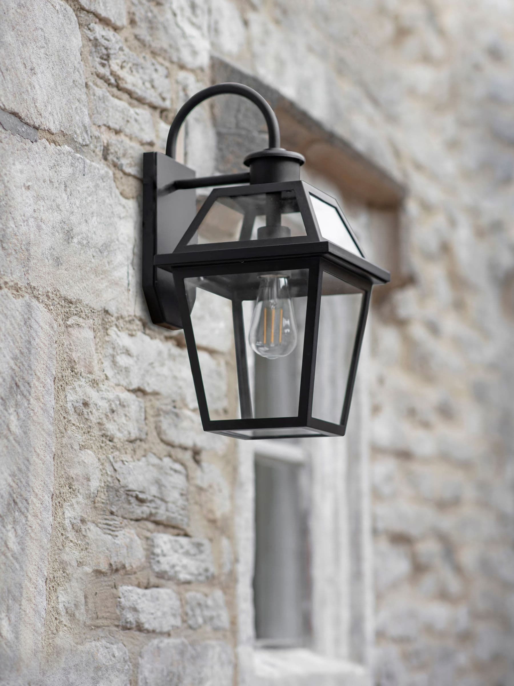 Garden Trading Harrow outdoor wall light (British brand)