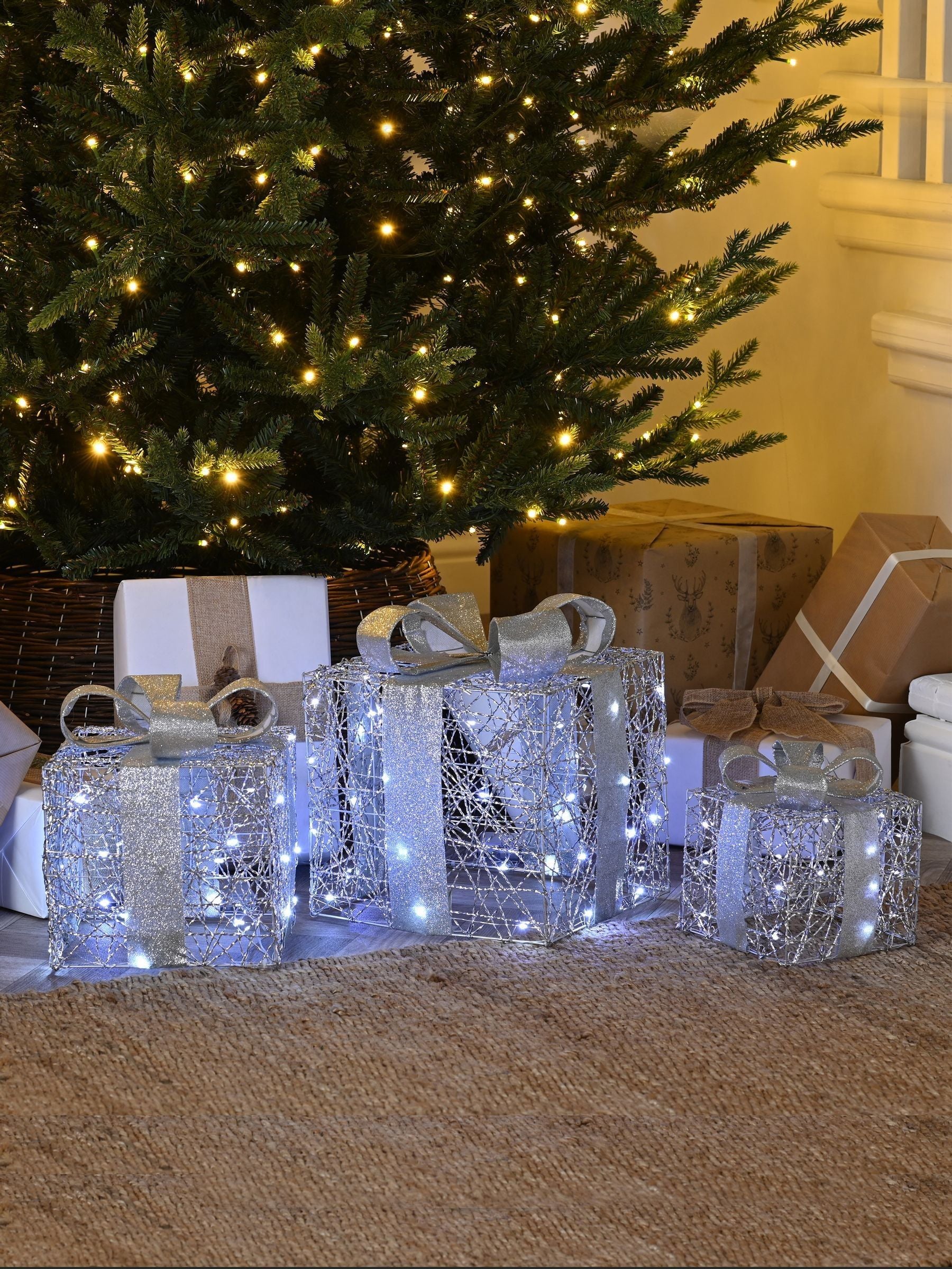 Bo Christmas shimmer parcels with silver bows set of 3 - British product